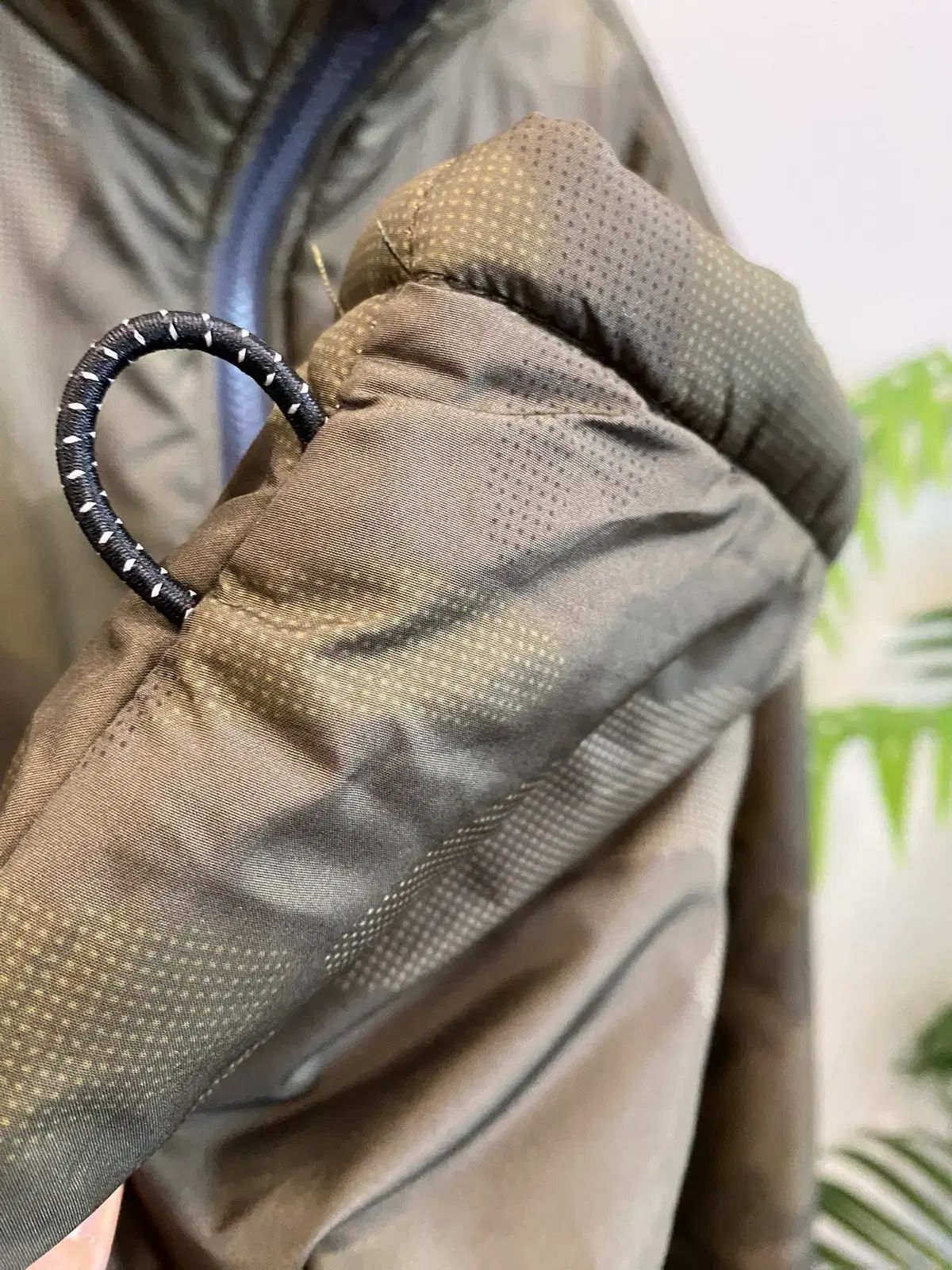 トミーヒルフィガー カモフラ アウター