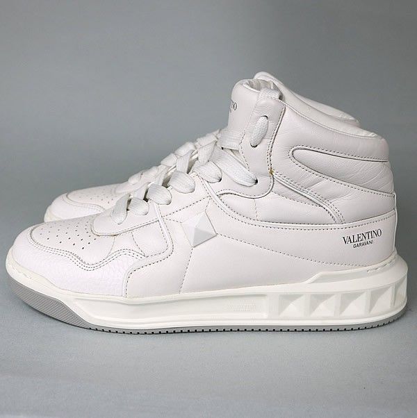 VALENTINO 銀座店 ヴァレンティノ スタッズ ハイカット スニーカー