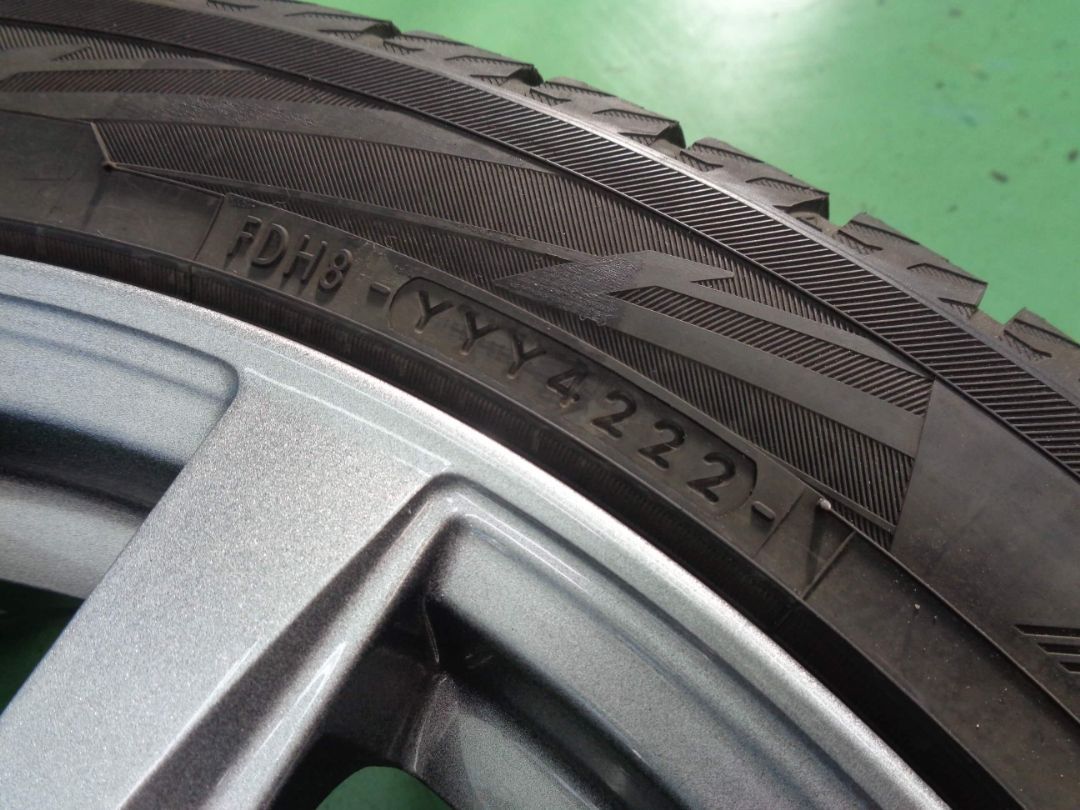 スタッドレス タイヤ