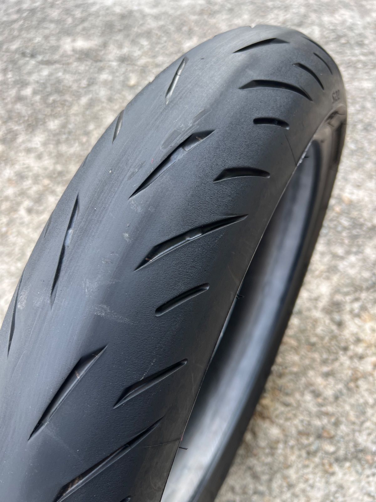 ブリヂストン S22 前後セット 120/70ZR17 180/55ZR17 ブリヂストン S22 前後セット 120/70ZR17 180/55ZR17 367 - メルカリ