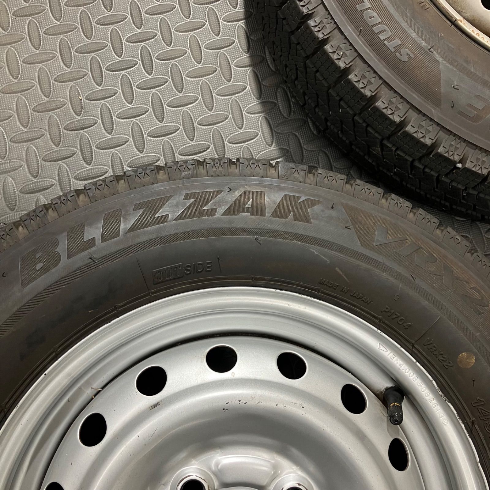 ブリヂストン ブリザックVRX