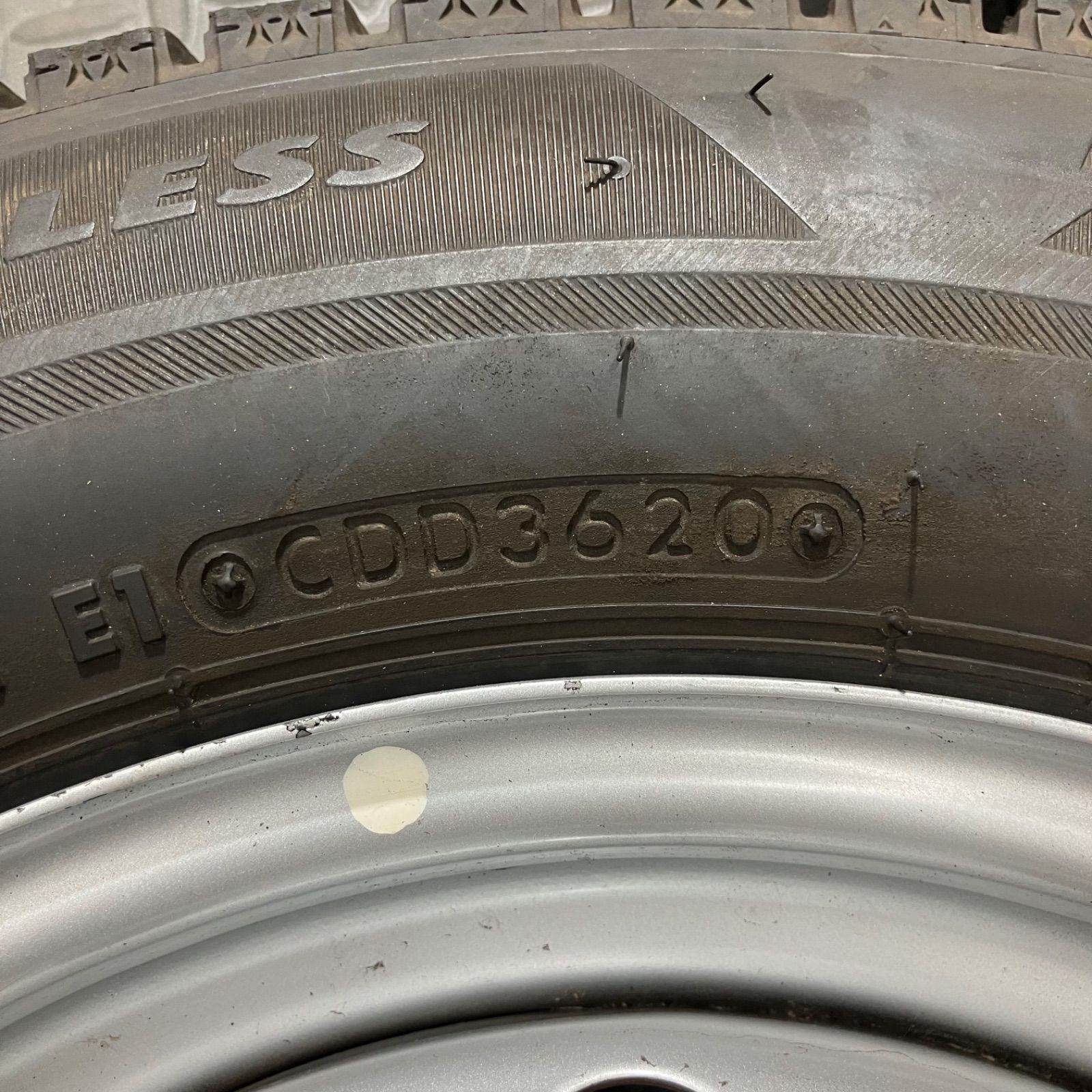 プレオバン スタッドレスタイヤ