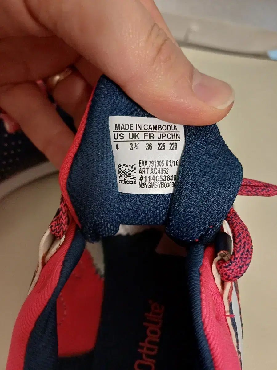 レディース ランニングシューズ