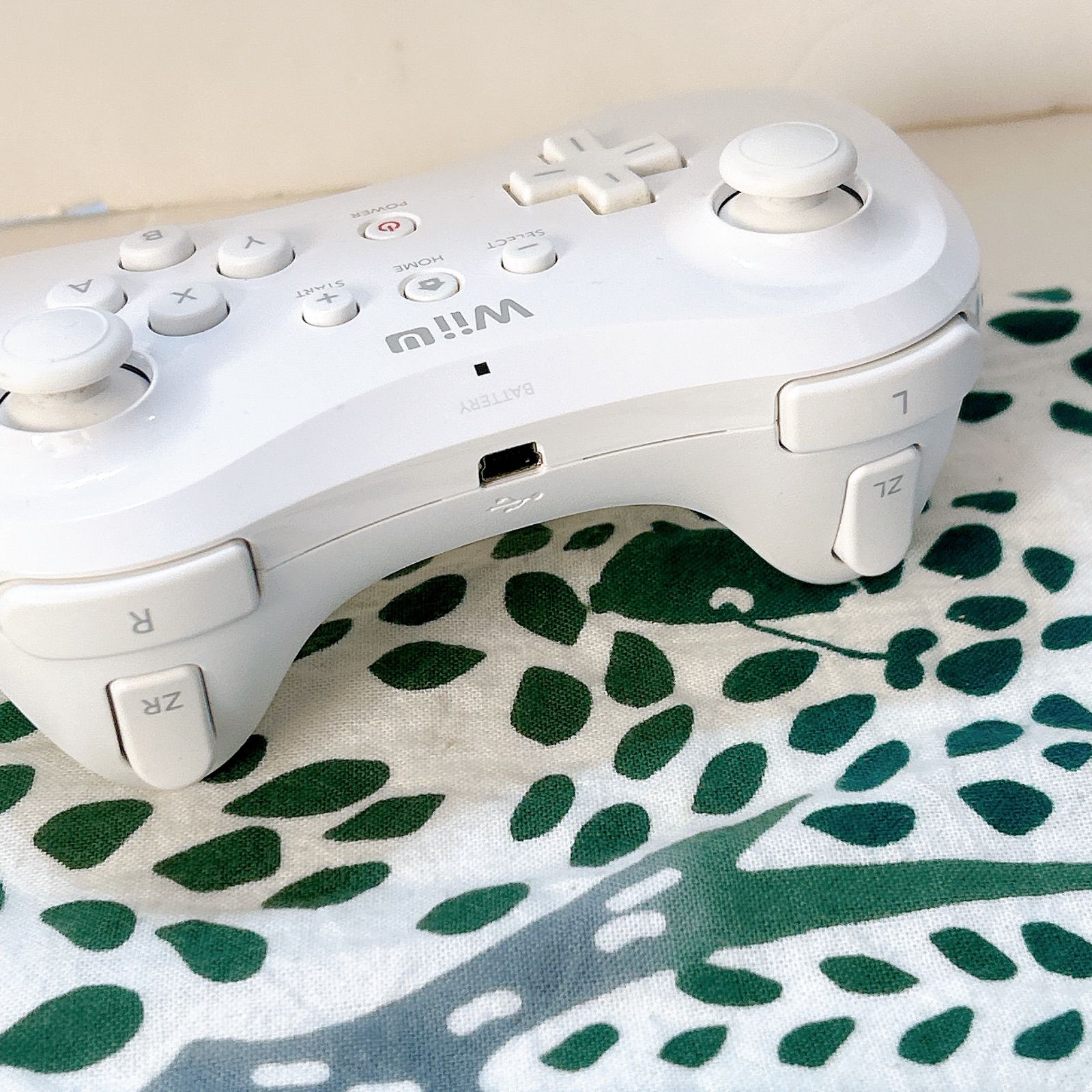 Wii U Proコントローラー ホワイト💫 任天堂 純正品✨ WUP-005