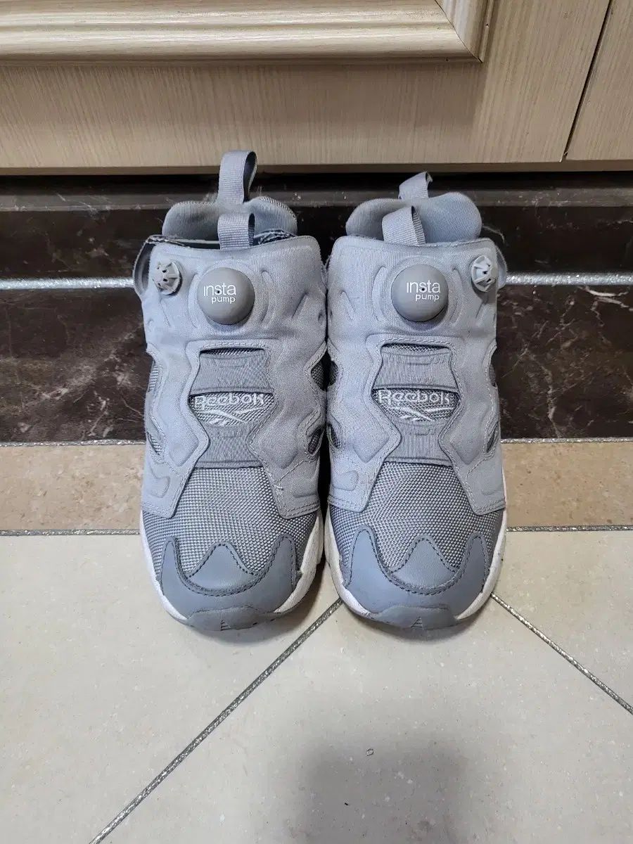 リーボック キッズ フューリー インスタポンプ グレー スニーカー 220