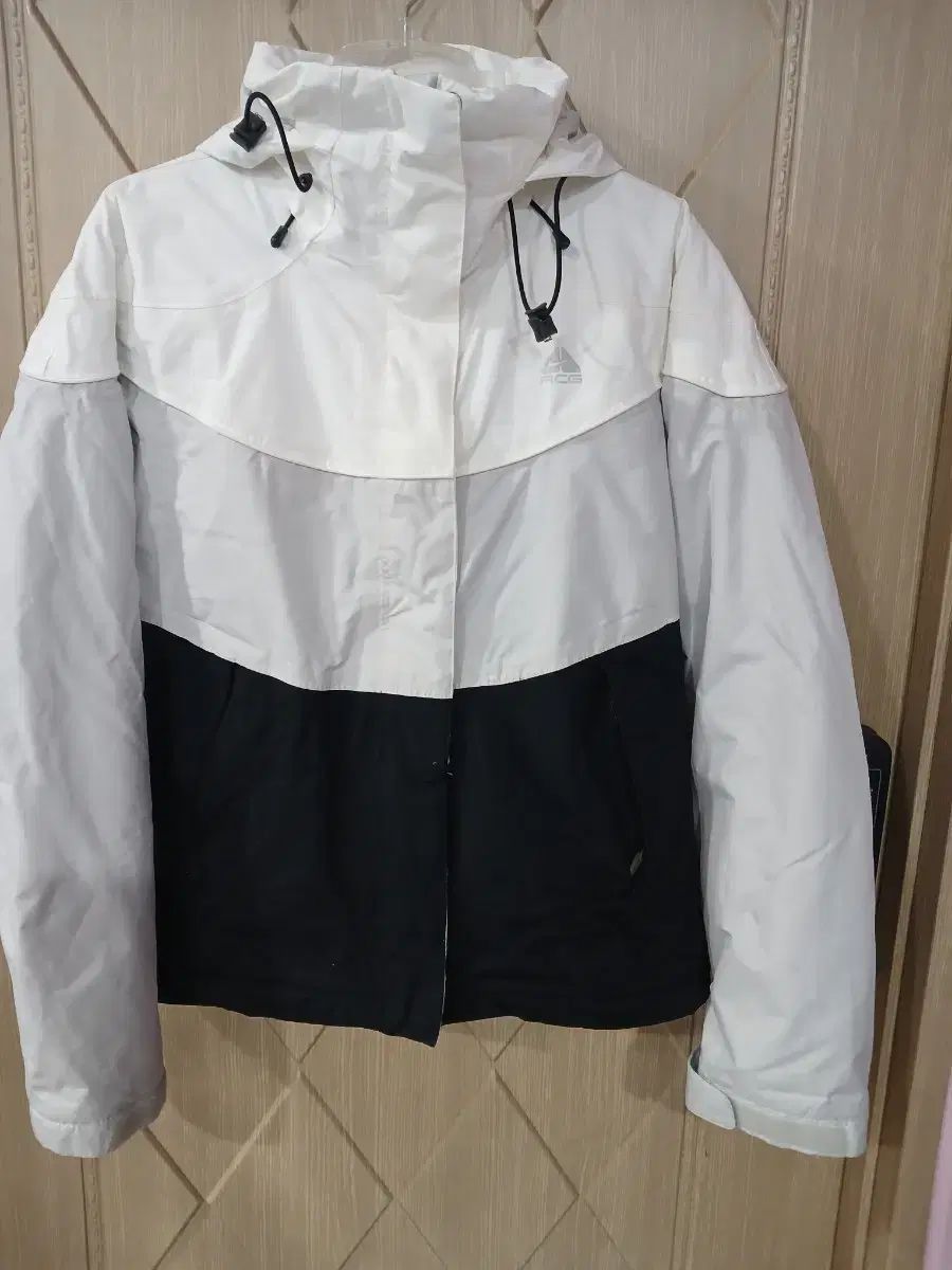 ナイキ ACG 白 ブラック ウィンドブレーカー ジャケット