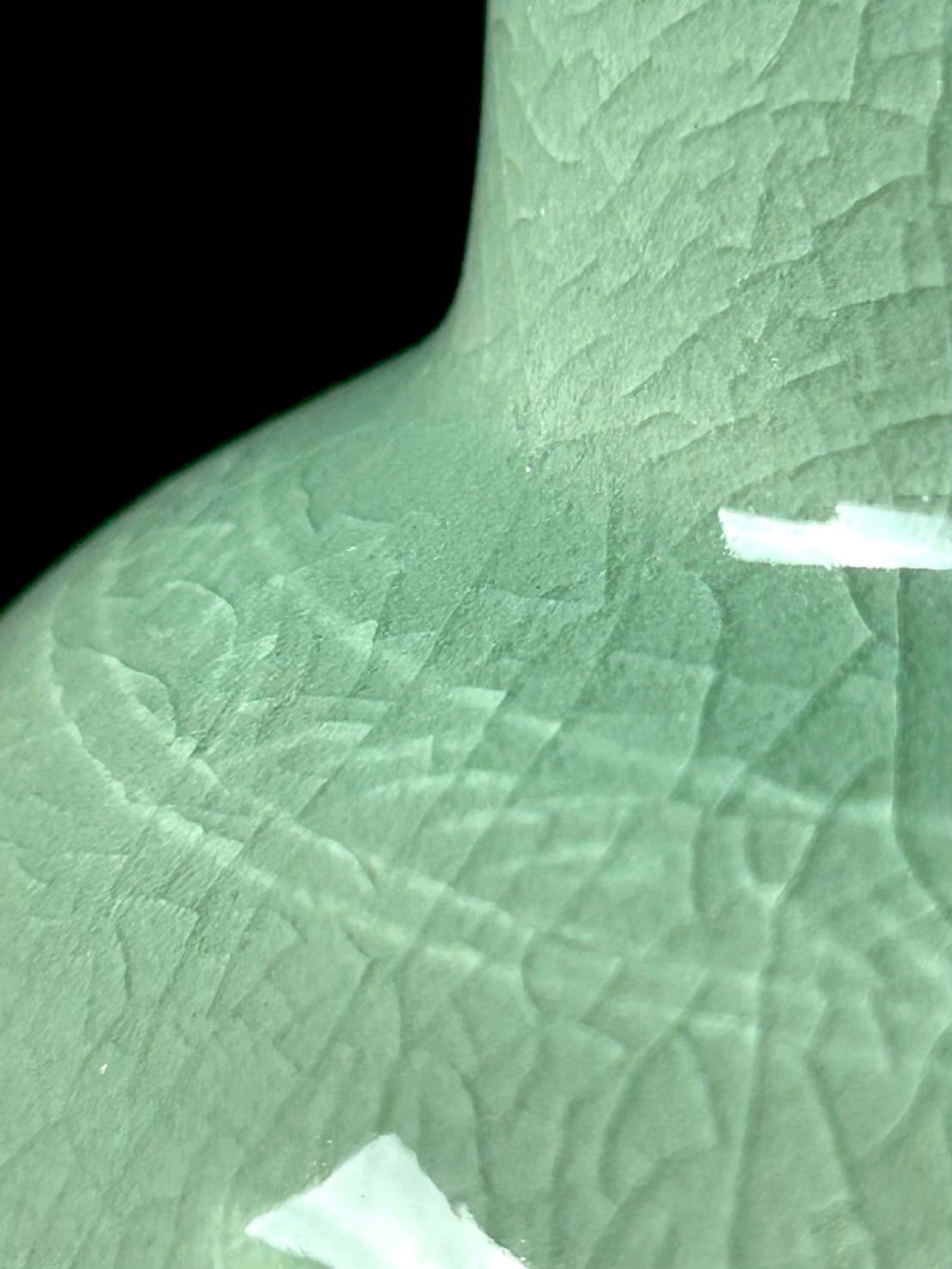 幽玄】韓国人間国宝 柳海剛 高麗 青磁象嵌雲鶴文 花瓶 - メルカリ