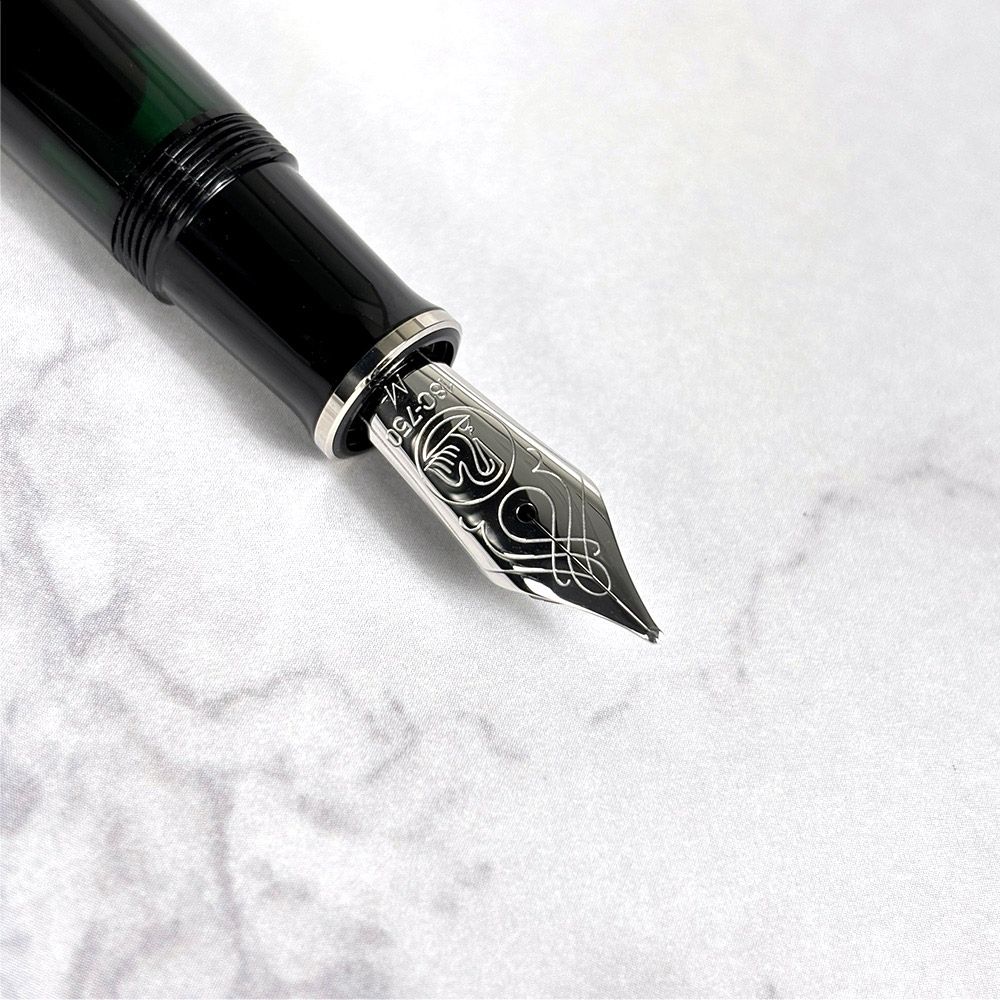  ペリカン 万年筆 吸入式 スーベレーン M 805 ブラック 中字 925578 筆記具 万年筆 万年筆 インク