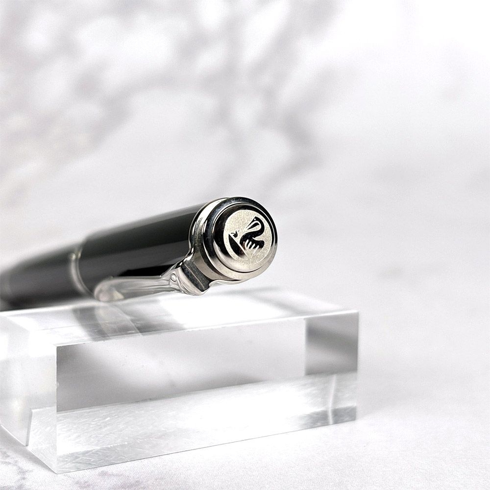 ペリカン 万年筆 吸入式 スーベレーン M 405 ブラック 中字 924563 筆記具