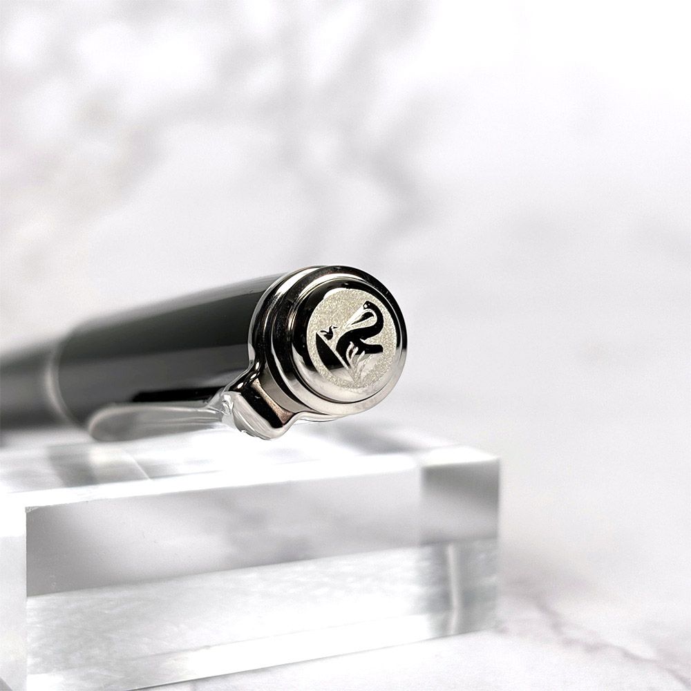 ペリカン 万年筆 吸入式 スーベレーン M 805 ブラック ストライプ 中字 957670 筆記具