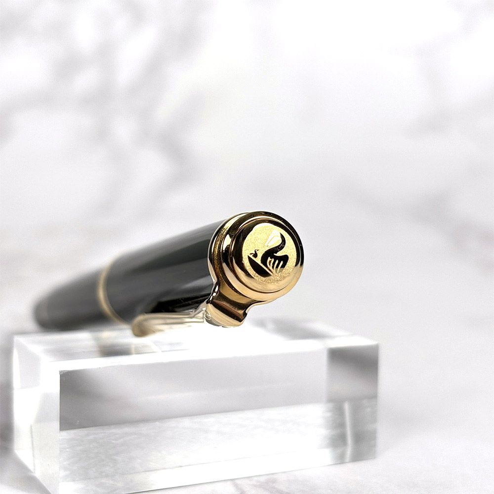 ペリカン 万年筆 吸入式 スーベレーン M 400 ブラック 中字 985499 筆記具