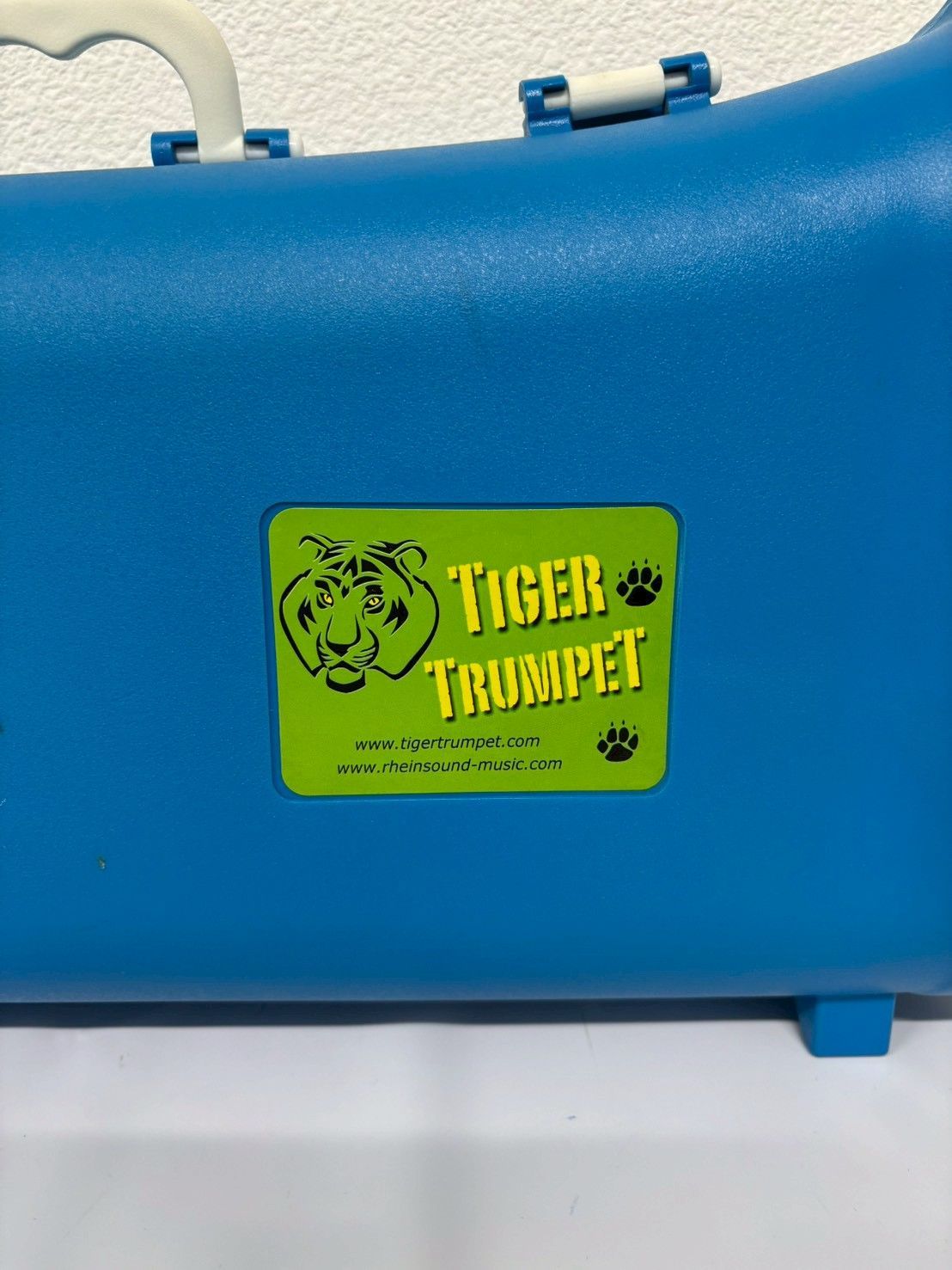 希少 タイガー トランペット ケース マウスピース 付き TIGER TRUMPET（タイガートランペット） プラスチック製 紫 ケース付き