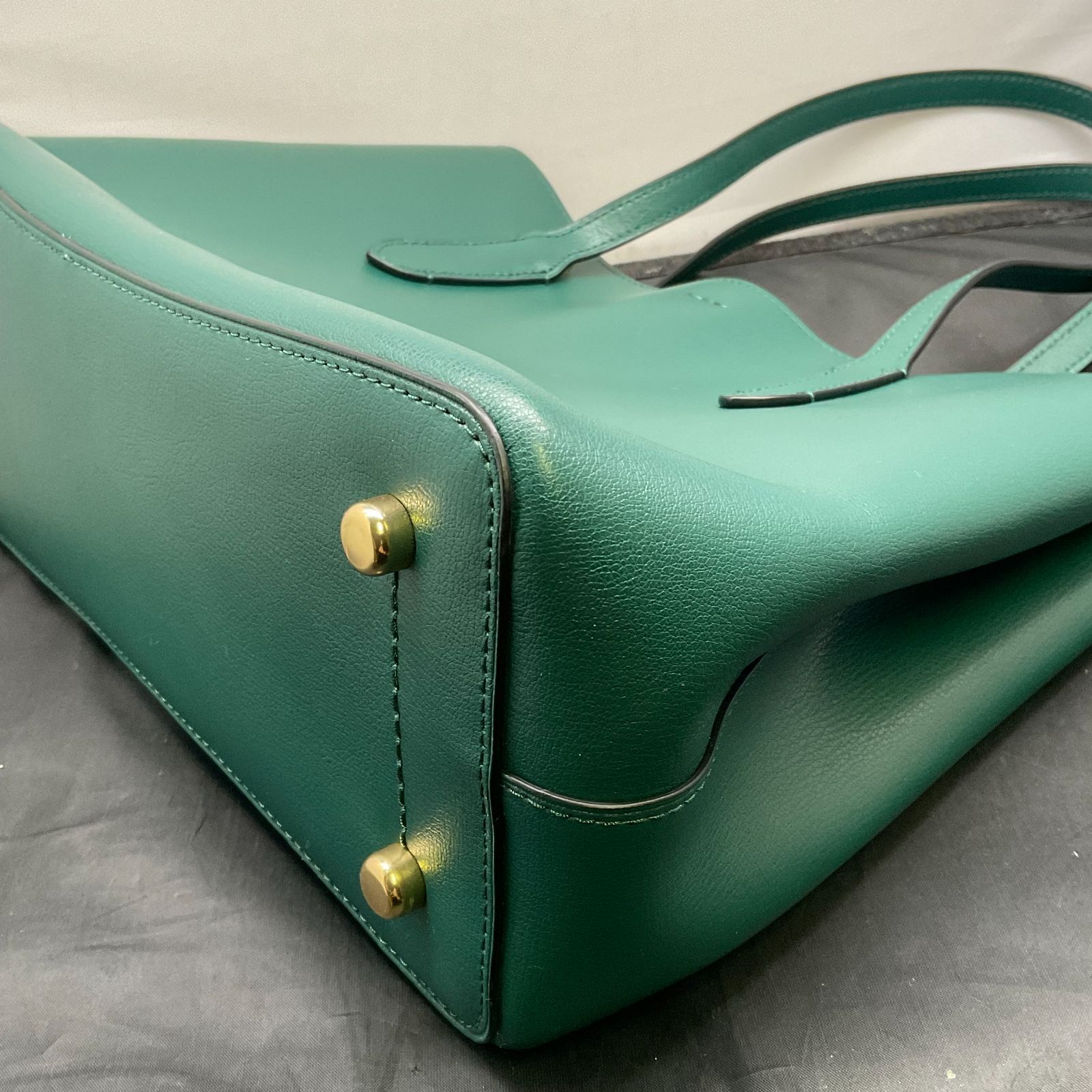 コーチ ハンドバッグ レザー 緑 B25113535 - メルカリ