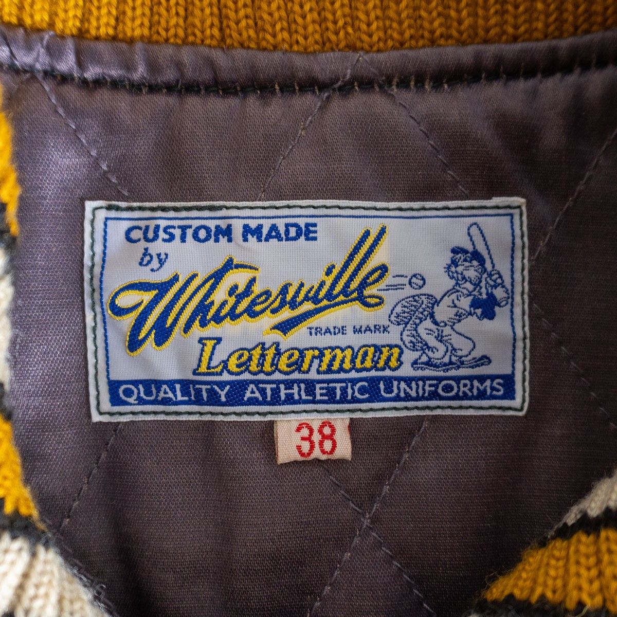 美品】WHITESVILLE【フルデコ レザースリーブ スタジャン】38