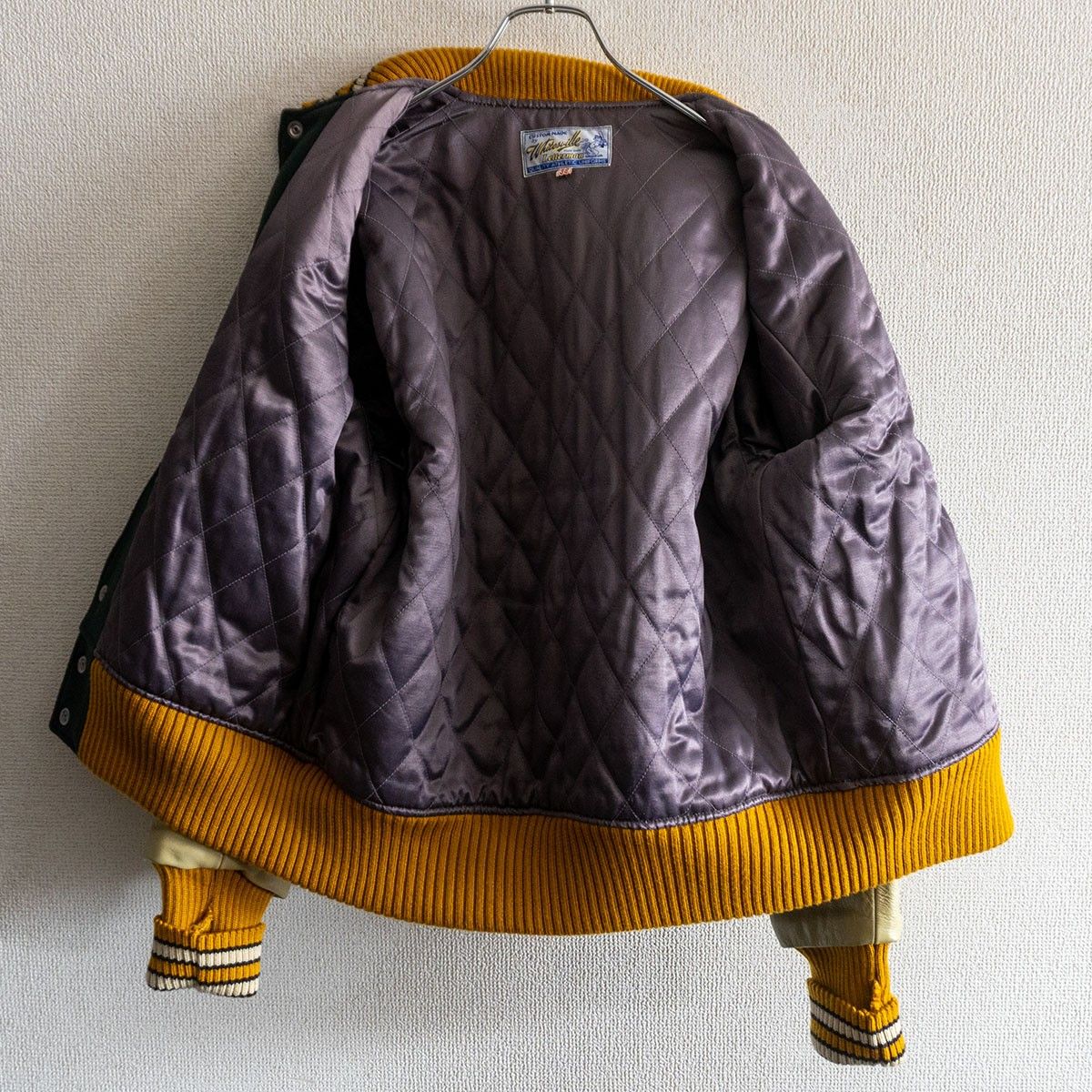 美品】WHITESVILLE【フルデコ レザースリーブ スタジャン】38