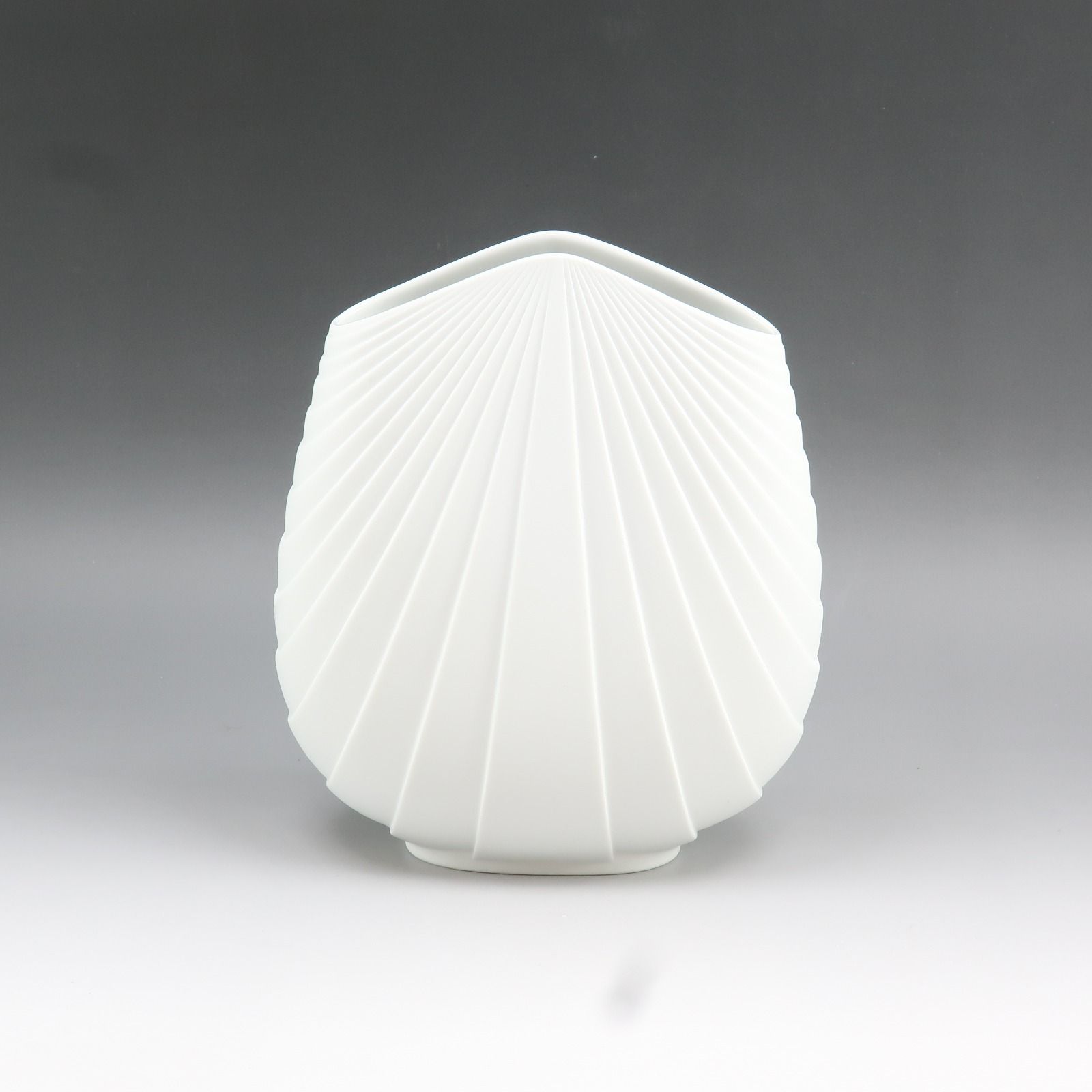 ローゼンタール花瓶手描きスタジオラインRosenthal　studiolinie Rosenthal】ローゼンタール スタジオライン ポーセリン _ 花瓶 - メルカリ