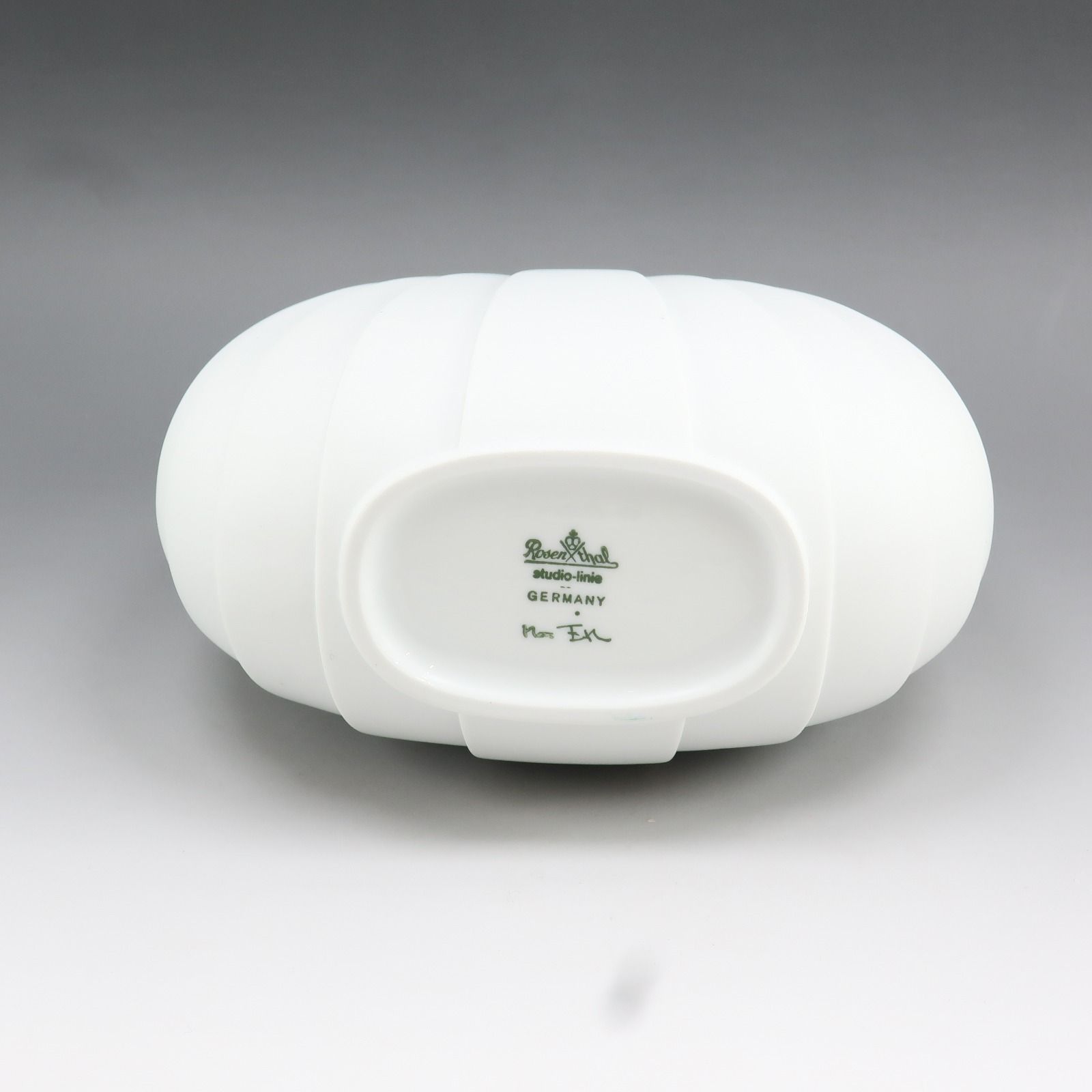 Rosenthal】ローゼンタール スタジオライン ポーセリン _ 花瓶 - メルカリ