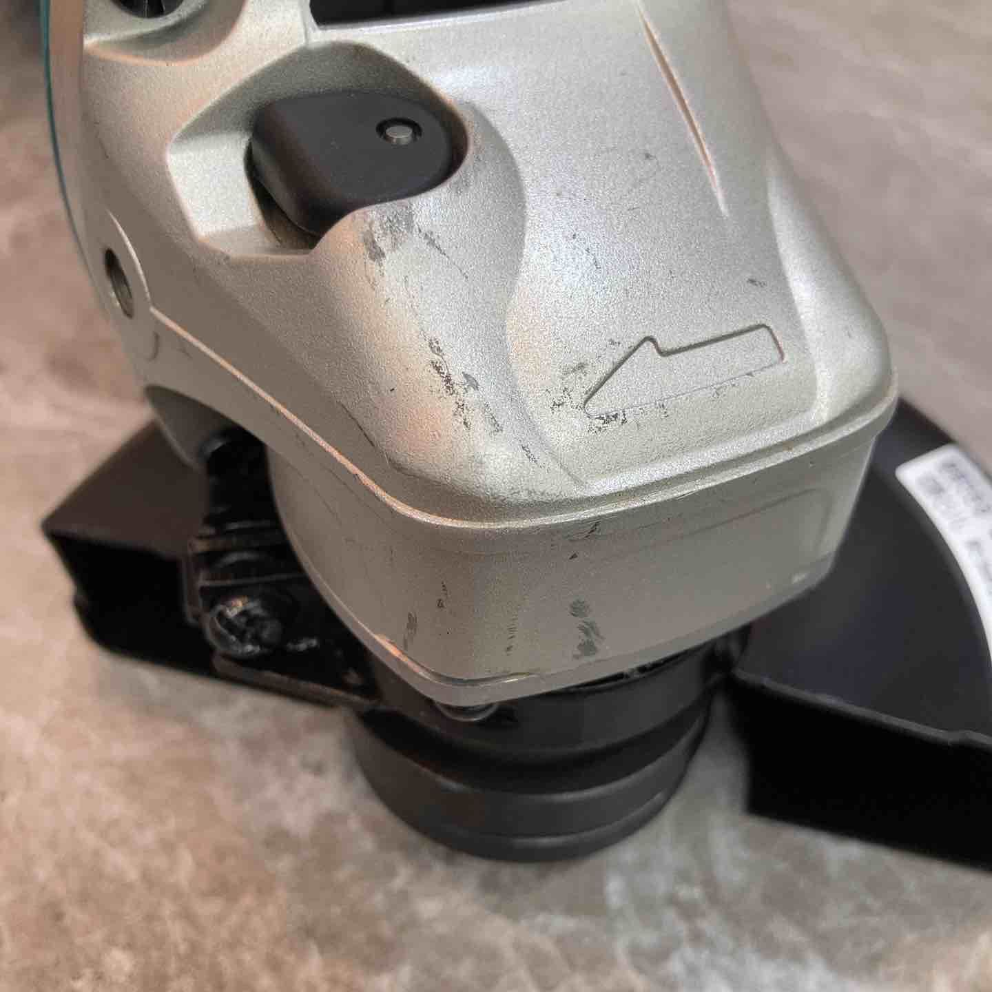  マキタ makita 125 mmコードレスディスクグラインダ GA 504 DN グラインダー 研磨機