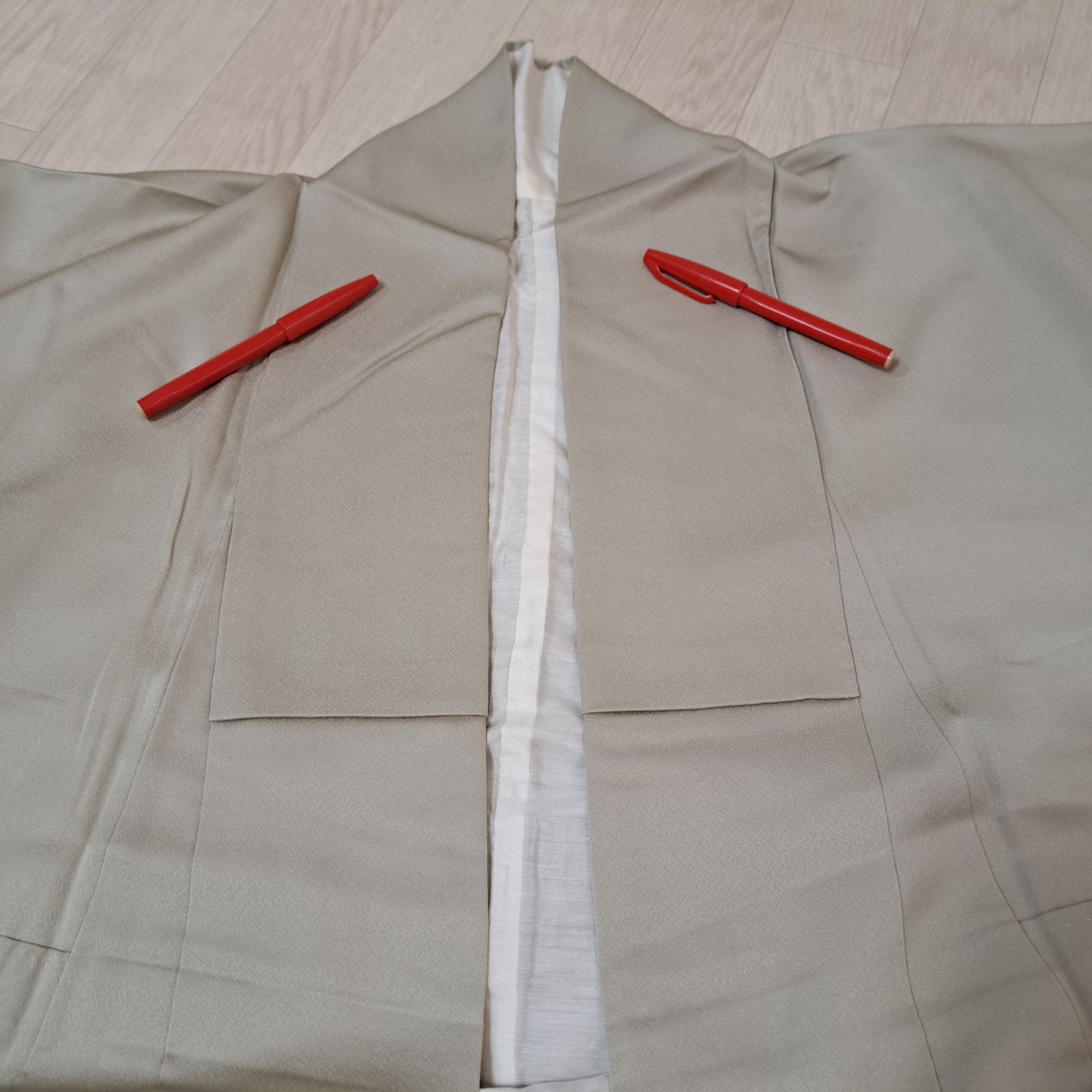 緑がかったベージュ系地に鶴と春秋柄 も21