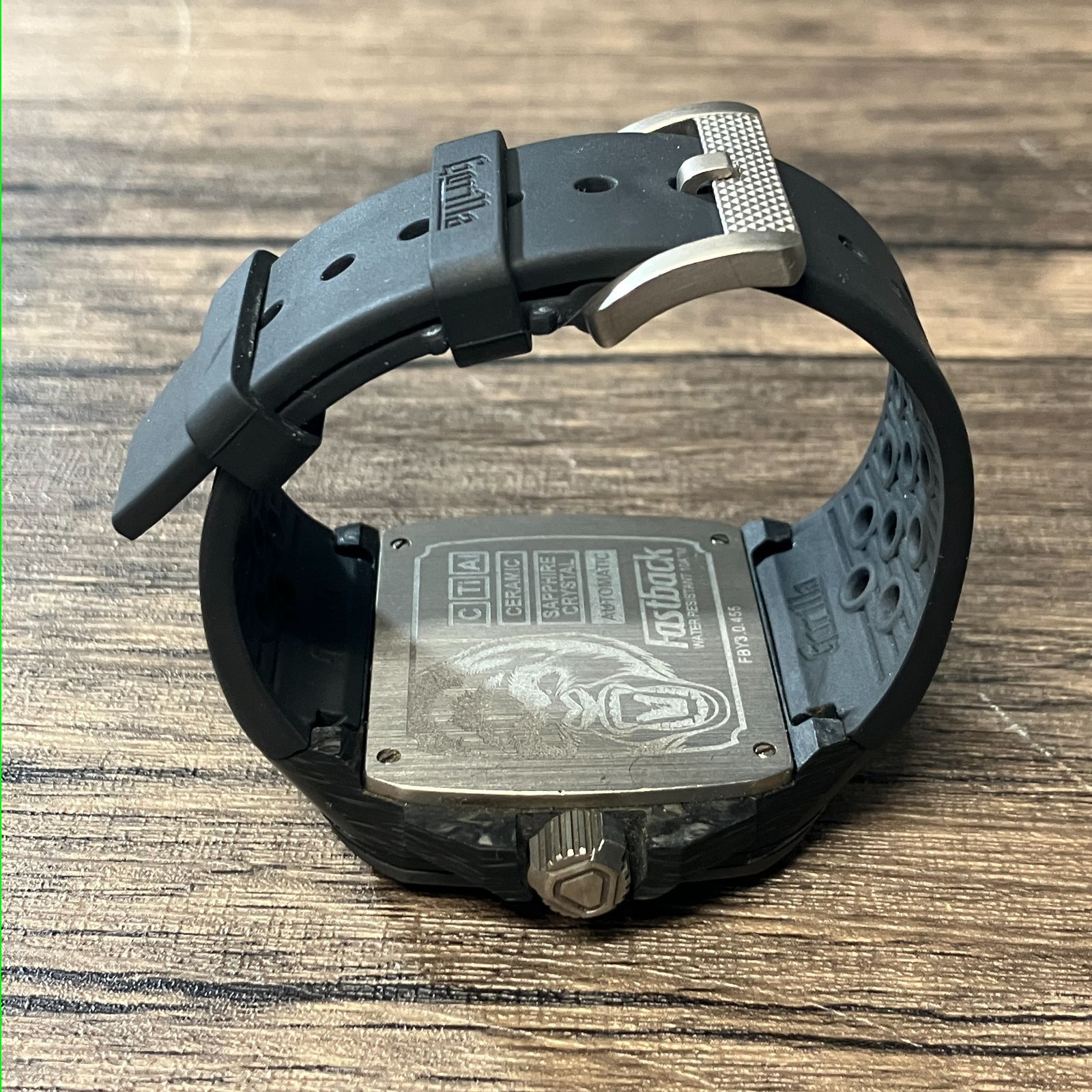 ファントムブラック