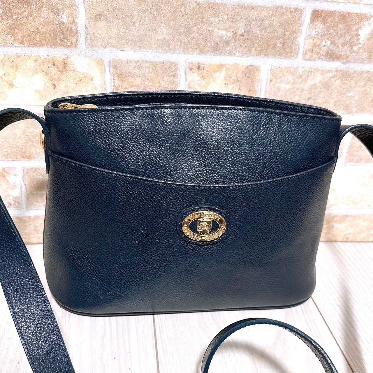 美品)Burberrys (バーバリー)ショルダーバッグ レザー ネイビー - メルカリ