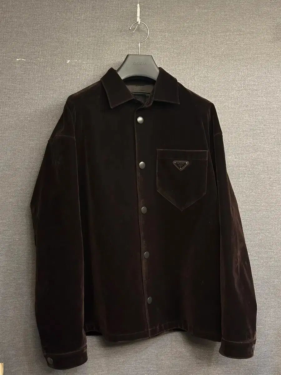L PRADA プラダ ツアーベルベット シャツジャケット ブラウン - メルカリ