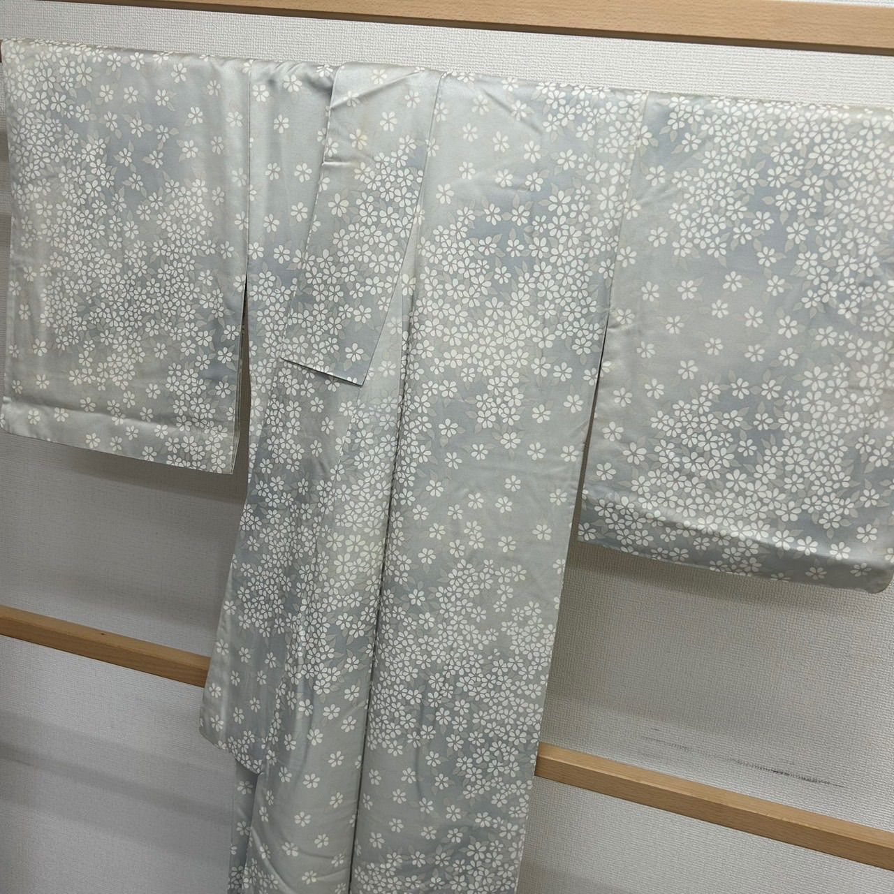 ワンランク上【小紋】蛍暈し　正絹　未使用　裄長め　⭐︎セット割引あり⭐︎ ワンランク上【小紋】蛍暈し 正絹 未使用 裄長め ⭐︎セット割引あり