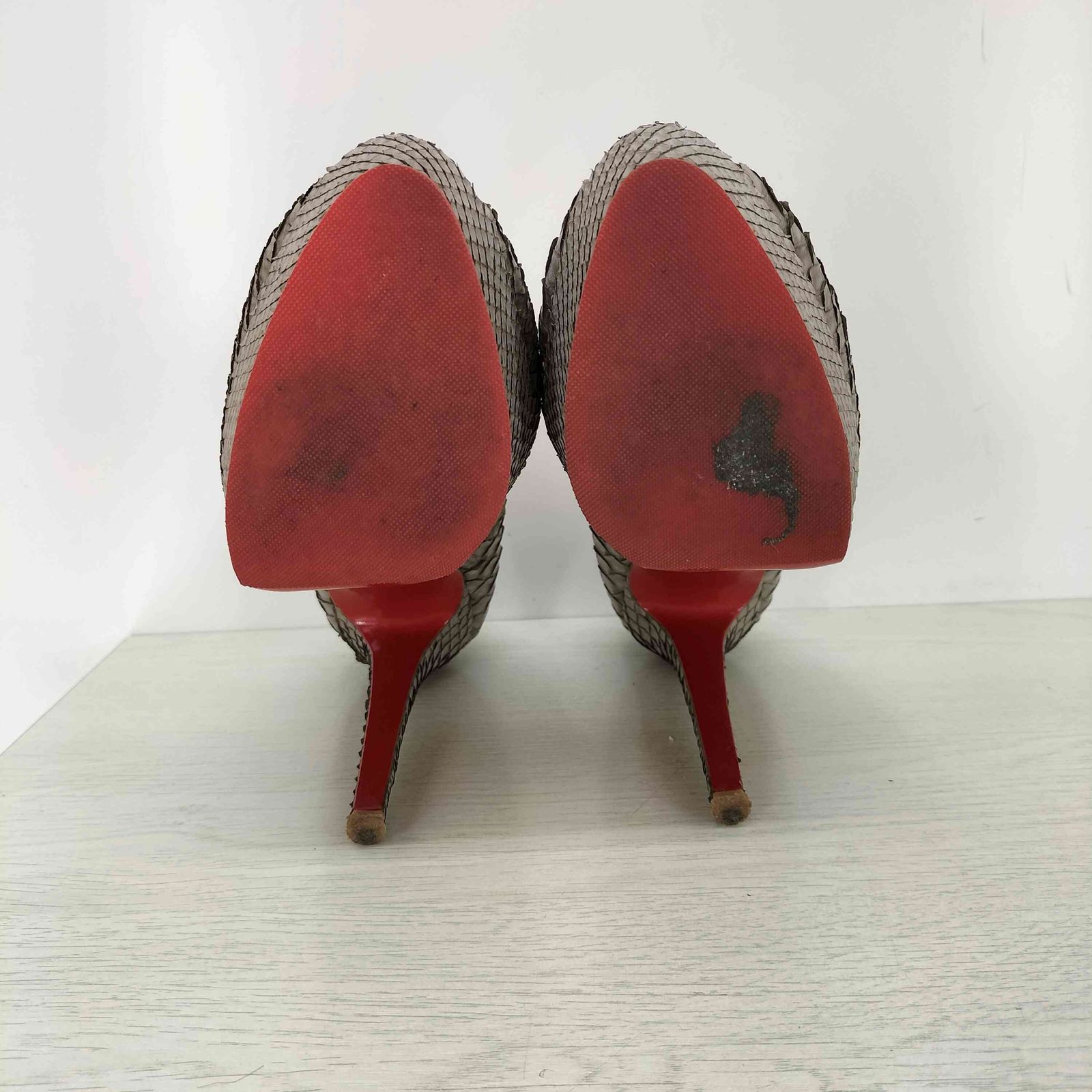 クリスチャンルブタン CHRISTIAN LOUBOUTIN パイソン オープントゥ