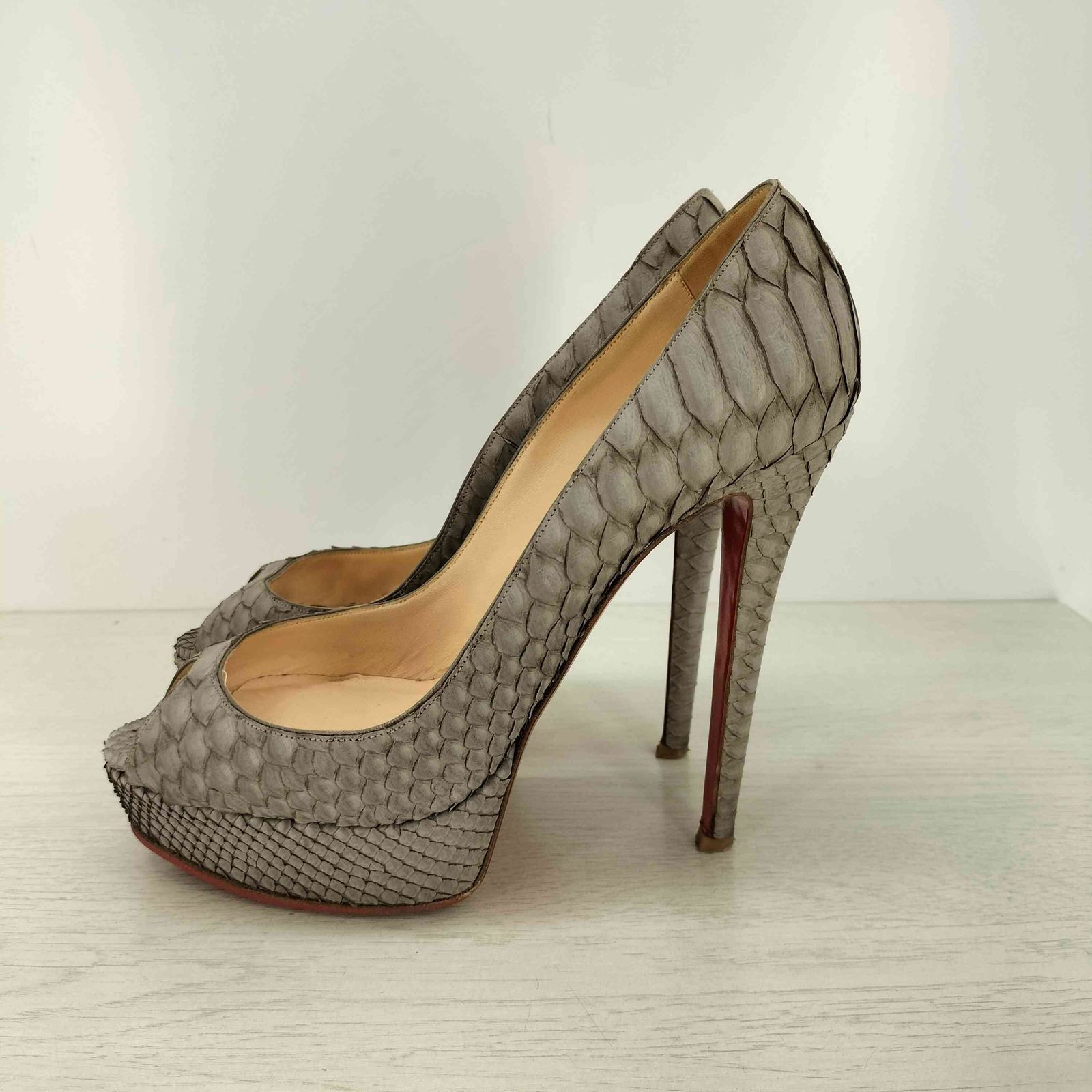 クリスチャンルブタン CHRISTIAN LOUBOUTIN パイソン オープントゥ