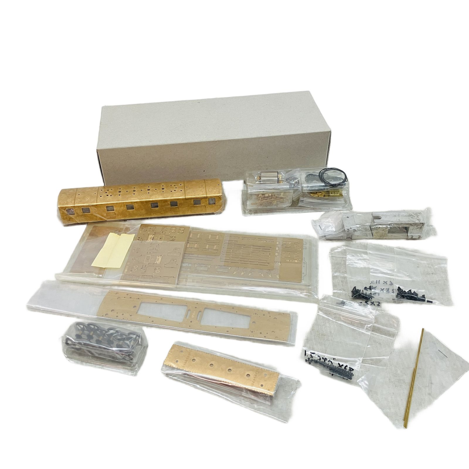 ワールド工芸 国鉄 EF 12形 晩年型 原形窓 16番 HOゲージ ブラス 組立キット 未組立 鉄道模型