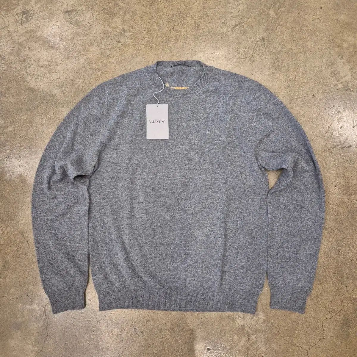 未使用新品)ヴァレンティノ カシミア100 ニットL - メルカリ