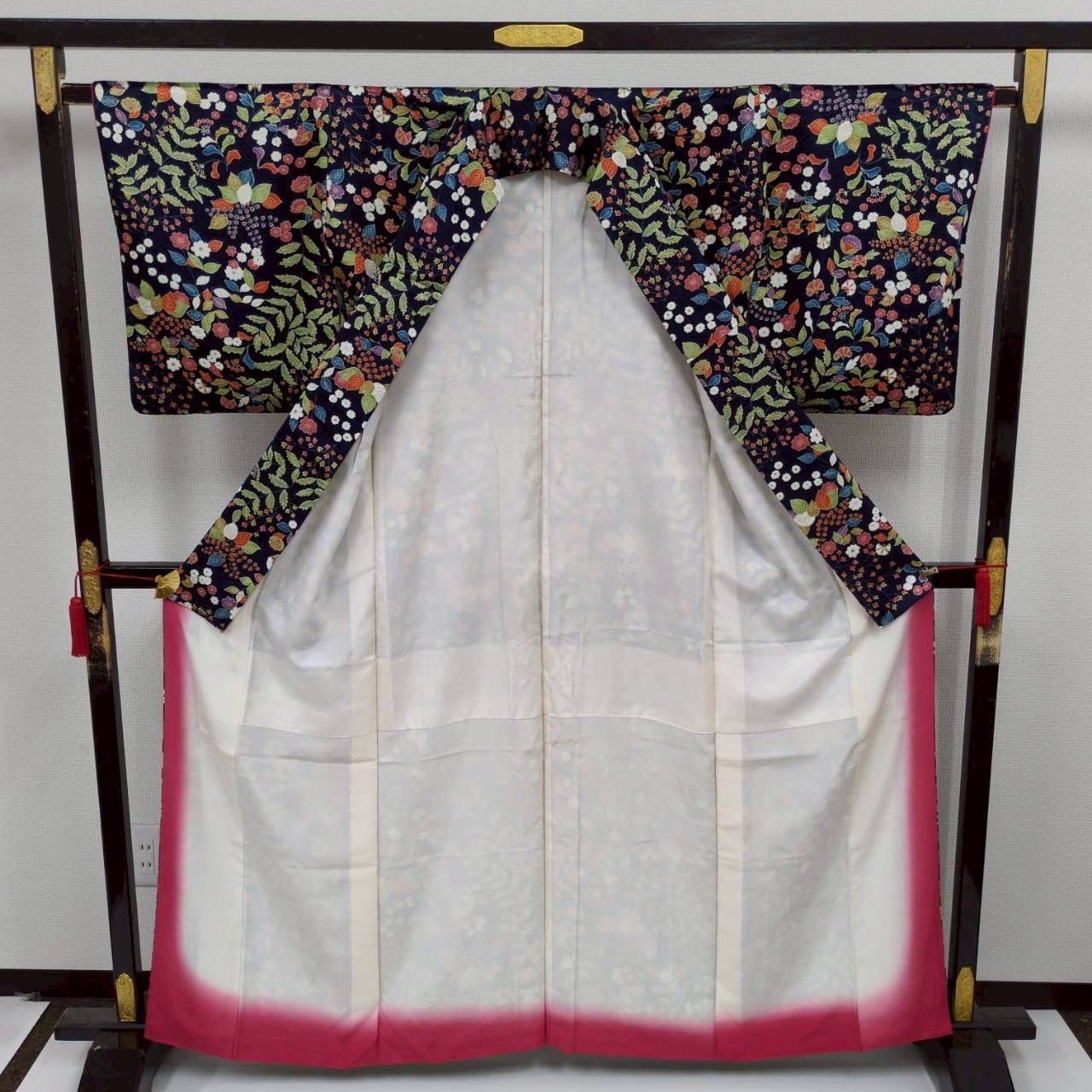 小紋 正絹 型染 三越 素敵な染め 花 袷 着物 MK-1721 - メルカリ