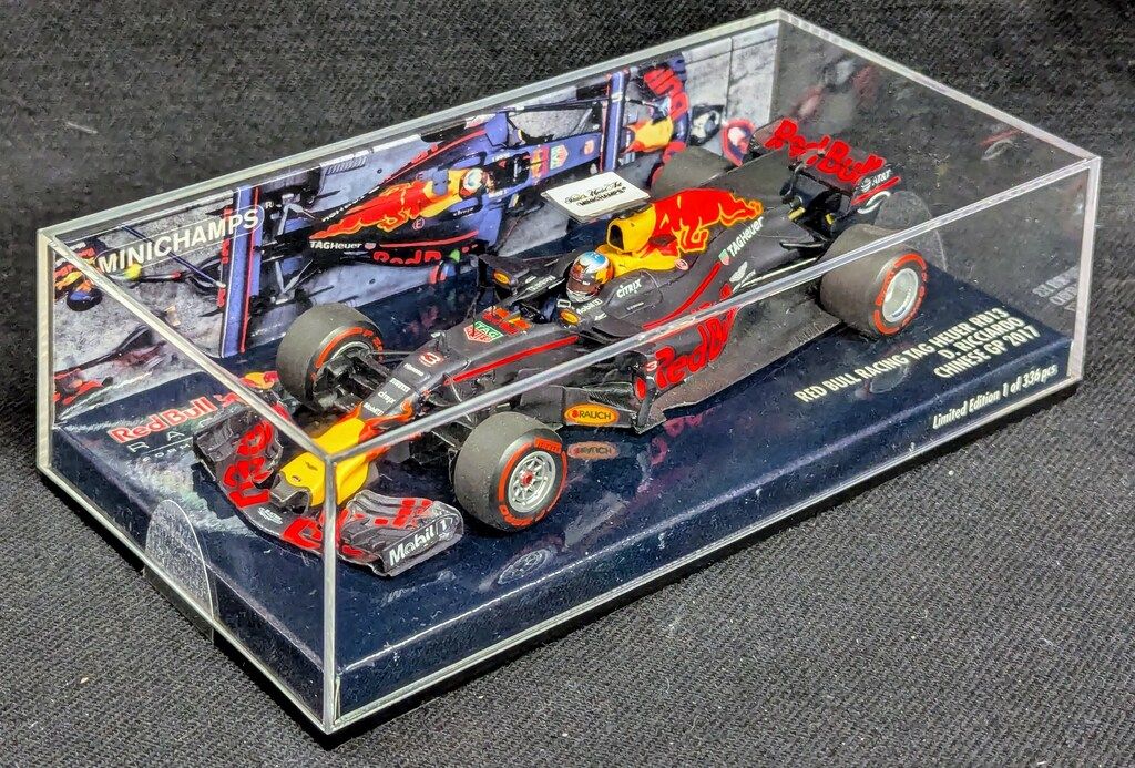 PAUL S MODEL ART 1 43 Limited Edition Red Bull Racing Tag Heuer RB 13 D Ricciardo Chinese GP 2017 170203
