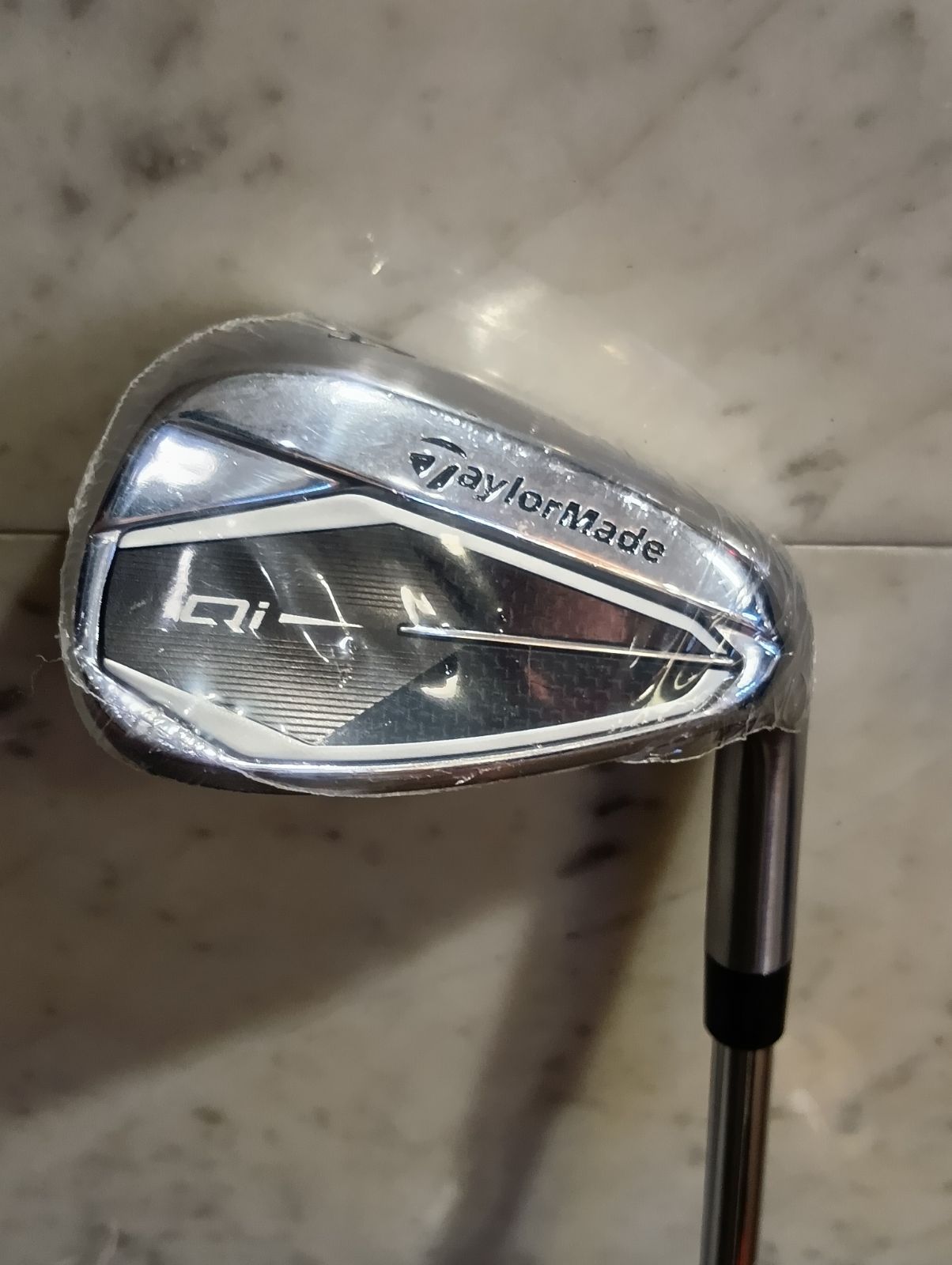 単I テーラーメイド Qi アイアン AW メンズ 右用 N.S.PRO 820 GH スチールシャフト ル 日本