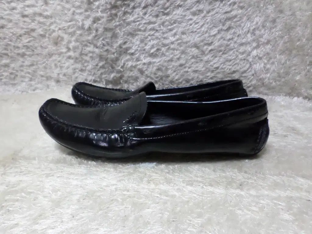 240 PRADA プラダ 靴 ローファー シューズ