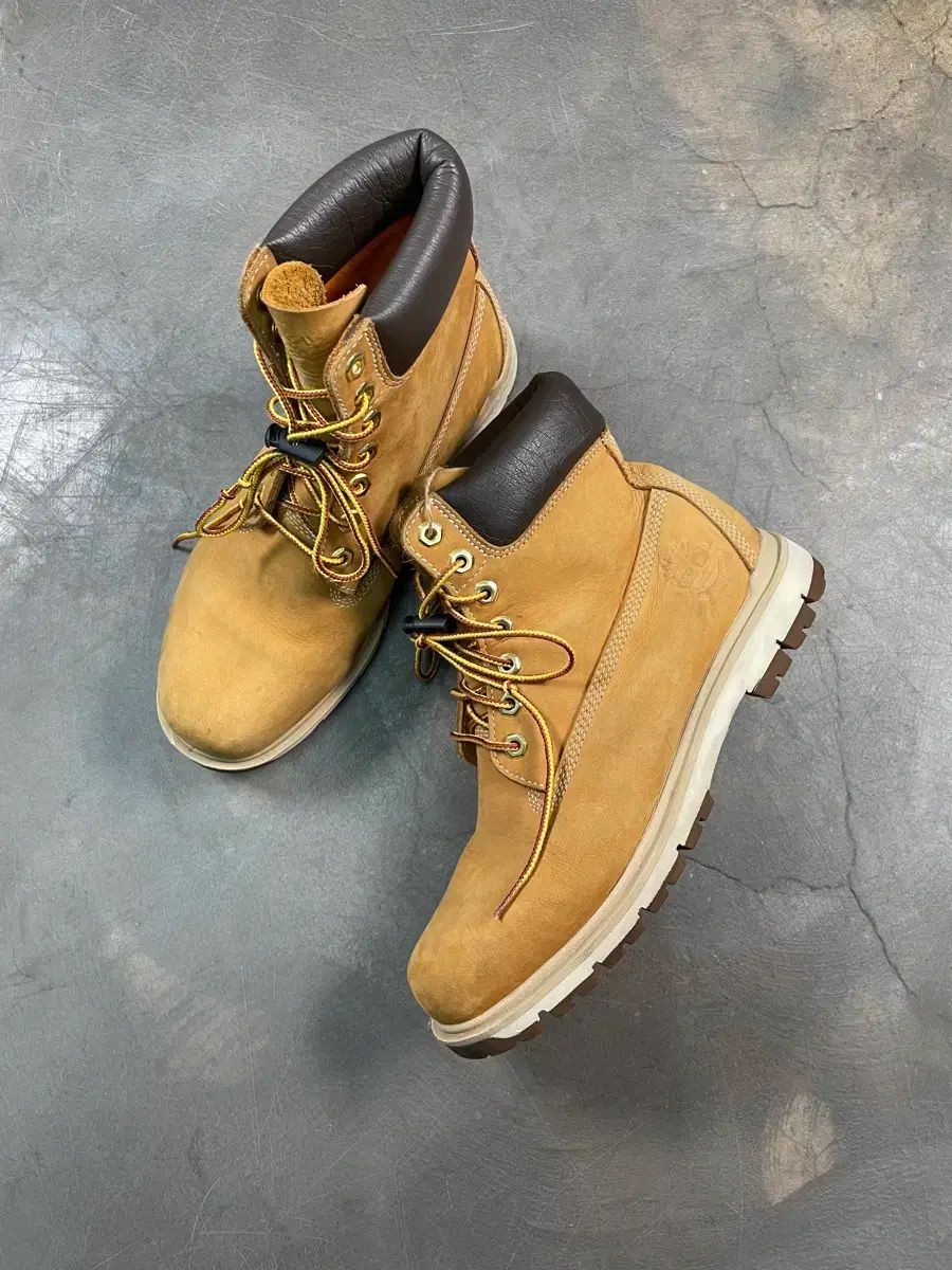 Timberland 6インチ ウォータープルーフ ウォーカーブーツ