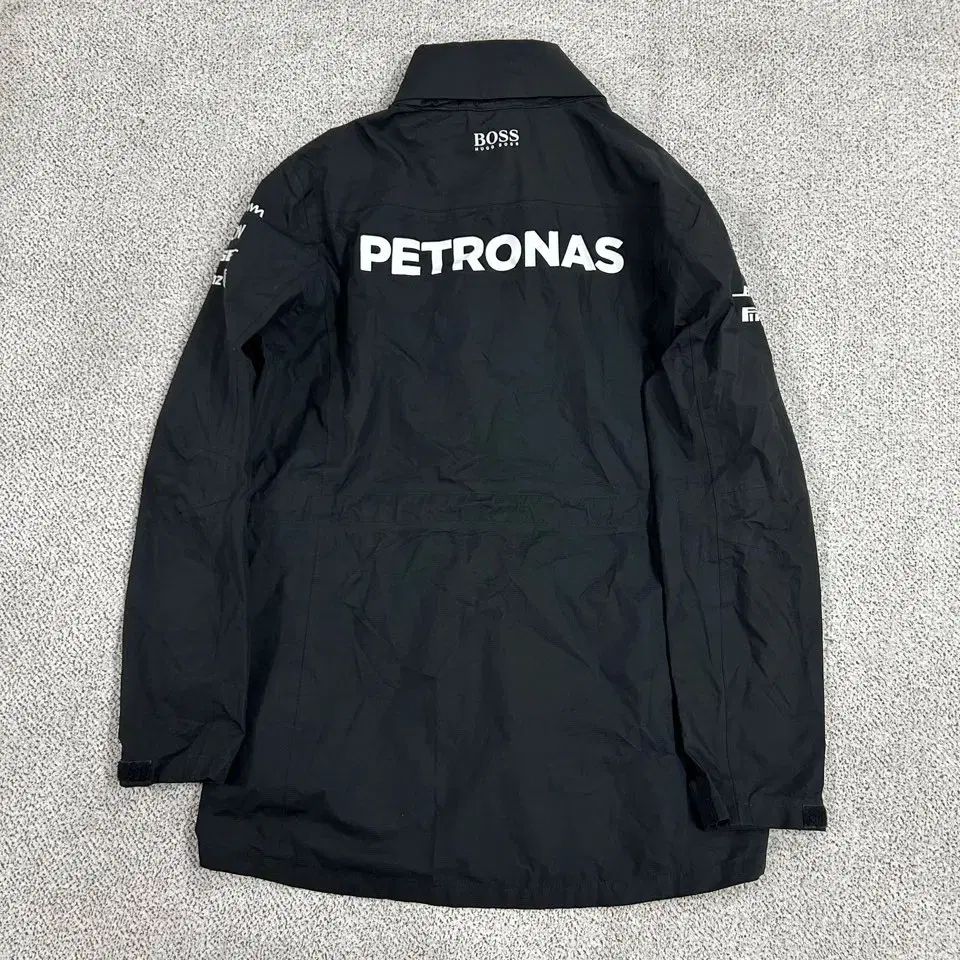 メルセデス ベンツ AMGウィンドブレーカー メンズ95 - メルカリ