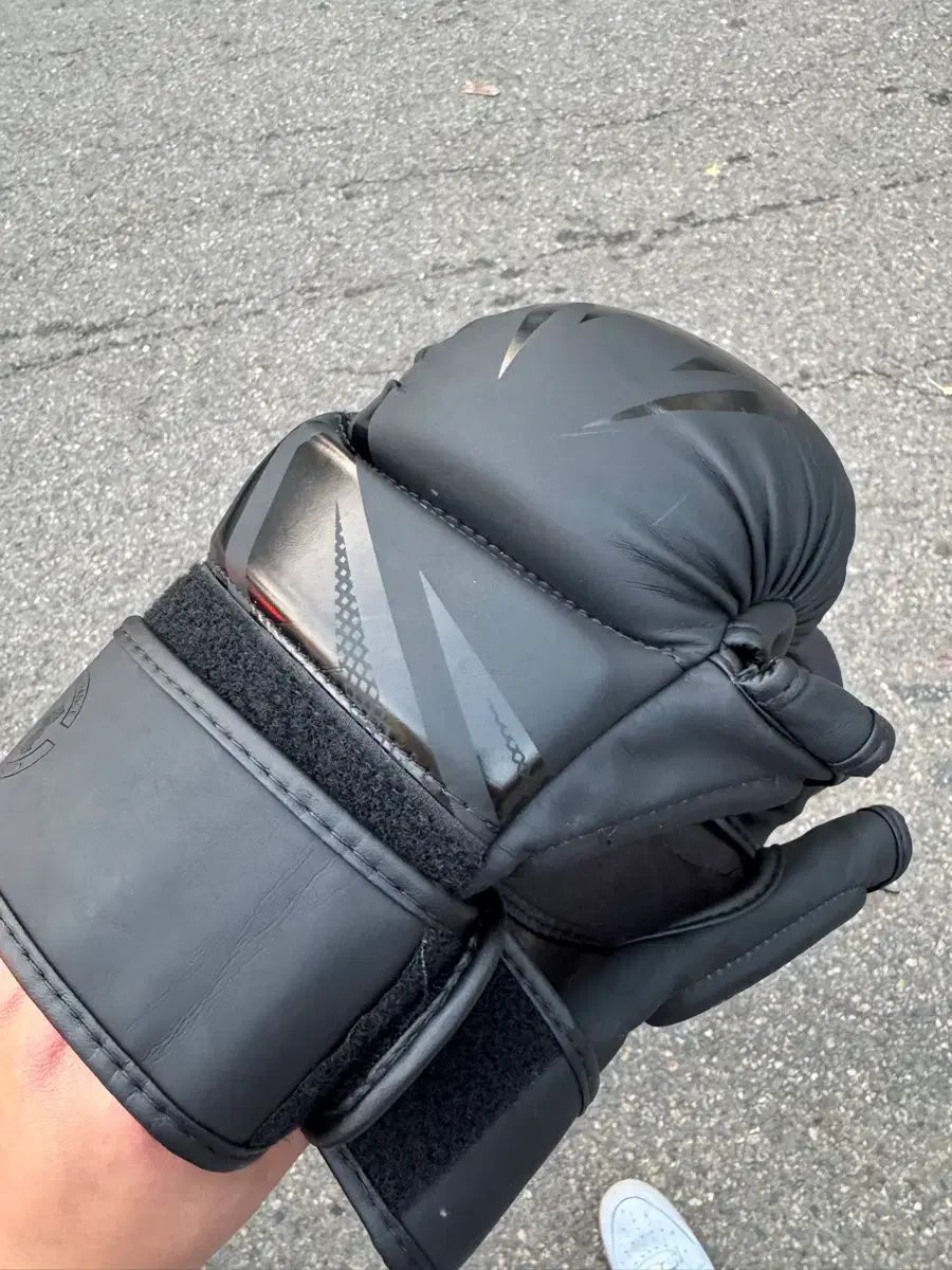 ヴェノム ボクシング グローブ ブラック