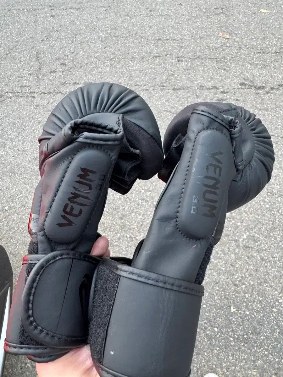 ヴェノム ボクシング グローブ ブラック