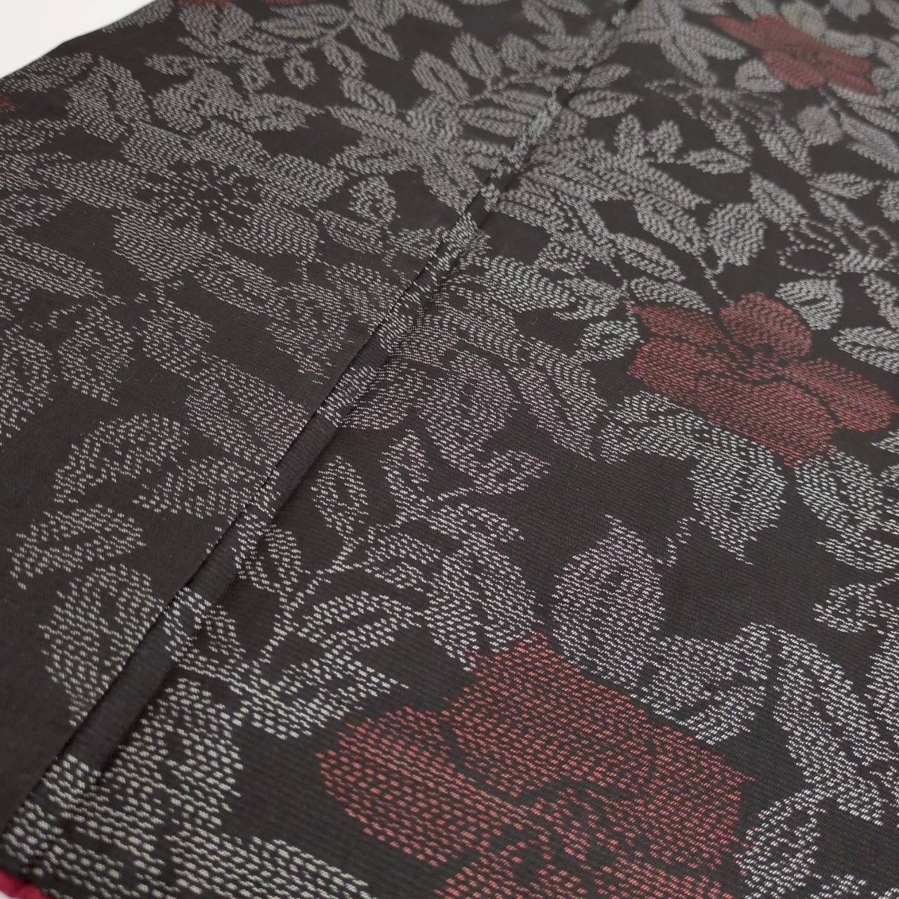 本場大島紬 裄66.5 正絹 茶泥染め 横双 素敵な花草 袷 着物 MK-1724