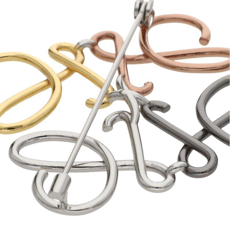 ロエベ アナグラムロゴブローチ メンズ