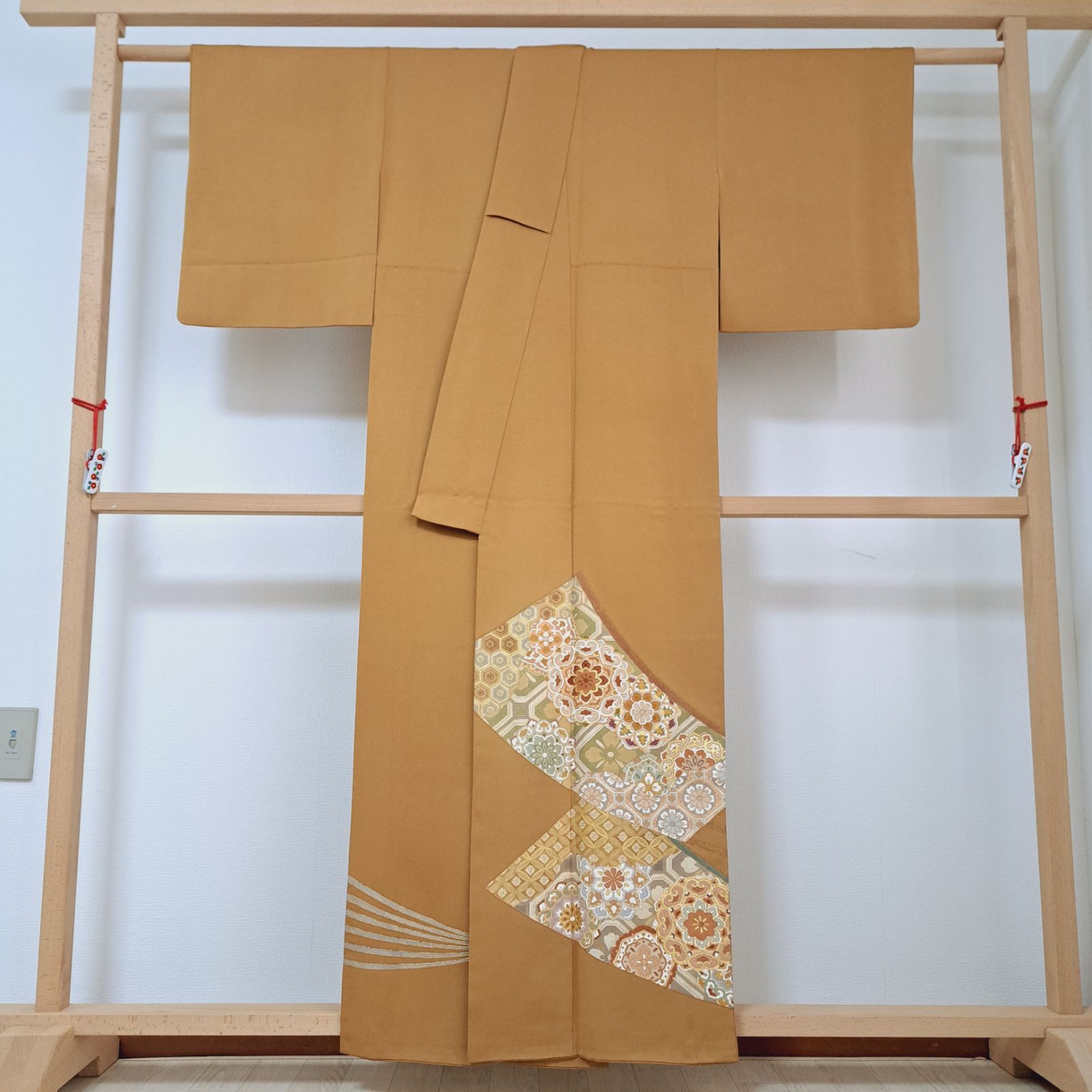 一つ紋・色留袖】裄64 身丈159 袖丈49 正絹 袷 比翼布無し 五三の桐紋