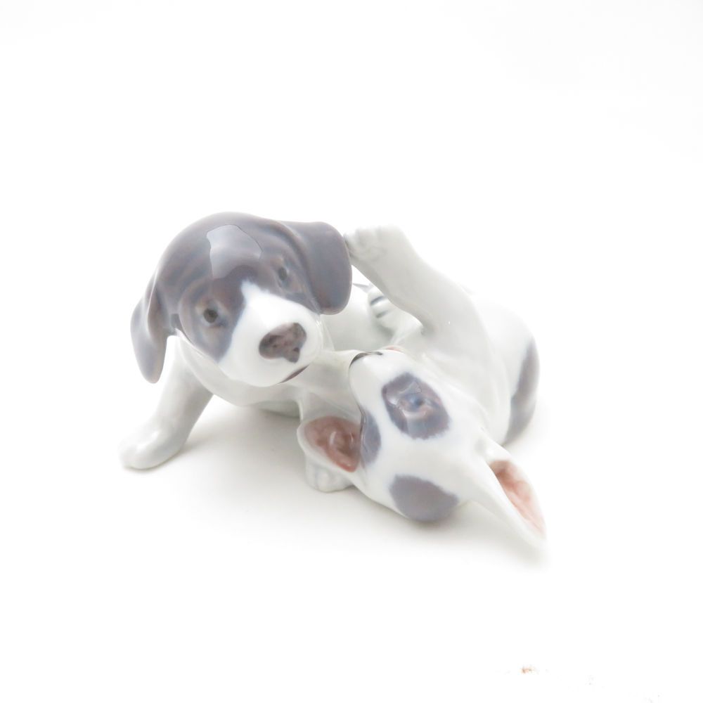 美品 ROYAL COPENHAGEN ロイヤルコペンハーゲン 058 戯れる2匹の犬