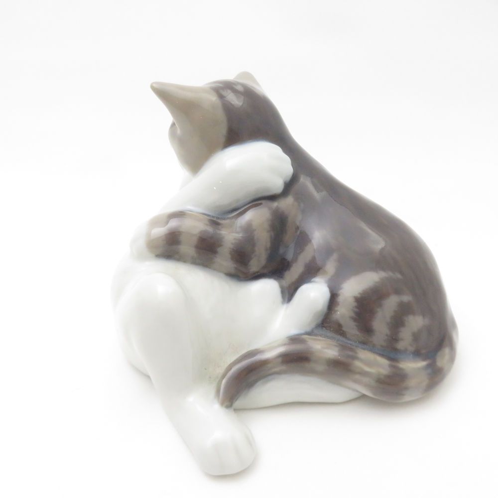 美品 ROYAL COPENHAGEN ロイヤルコペンハーゲン 2匹 じゃれ合う 猫