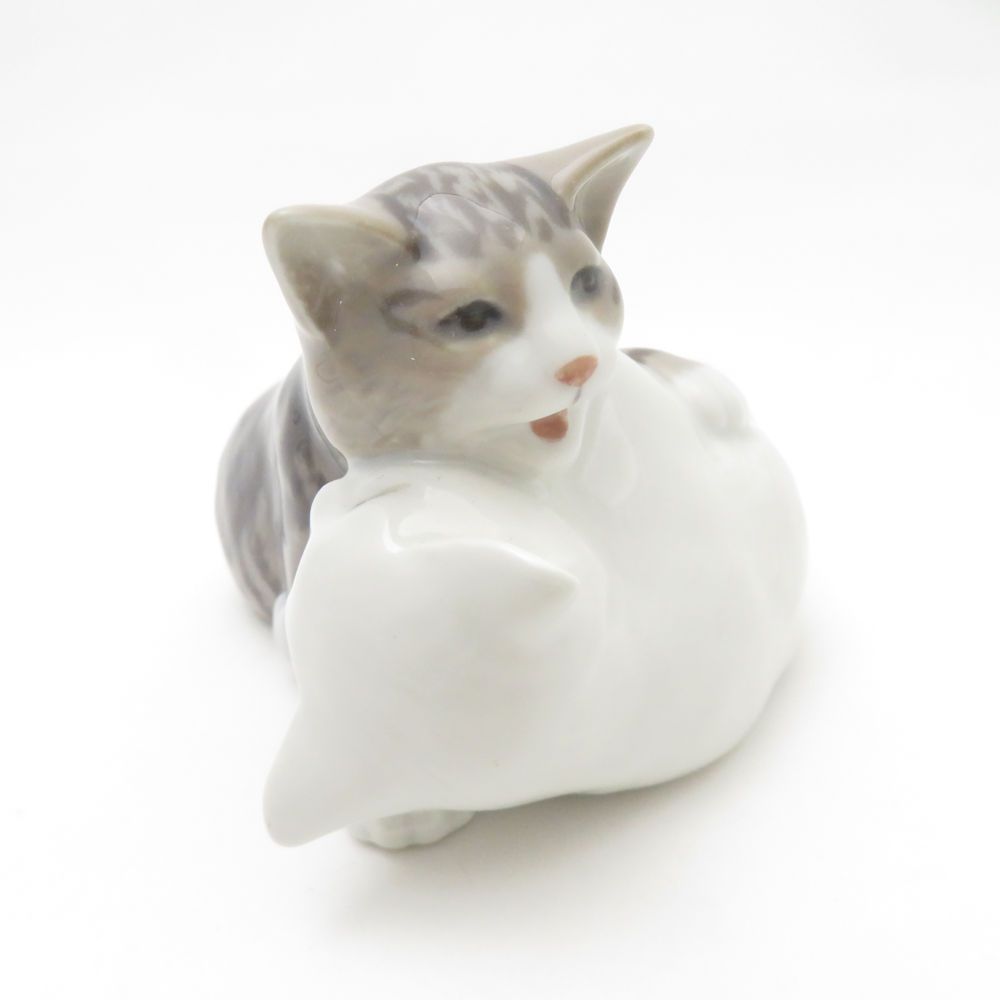 美品 ROYAL COPENHAGEN ロイヤルコペンハーゲン 2匹 じゃれ合う 猫