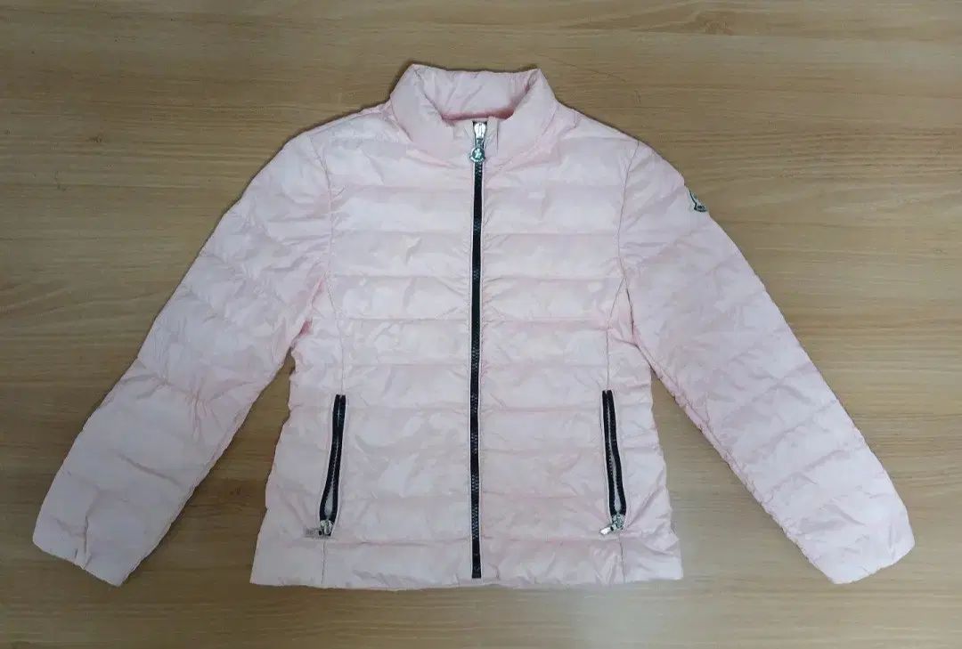モンクレールキッズ ピンク ダウン ジャケット