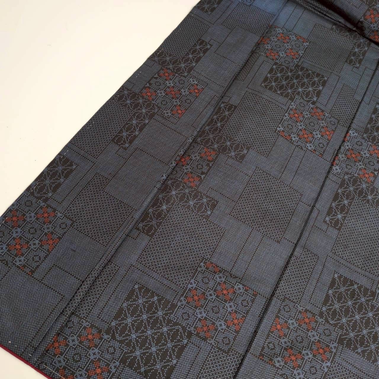 本場大島紬 正絹 泥藍染め 一元式 幾何学 袷 着物MK-1726 - メルカリ