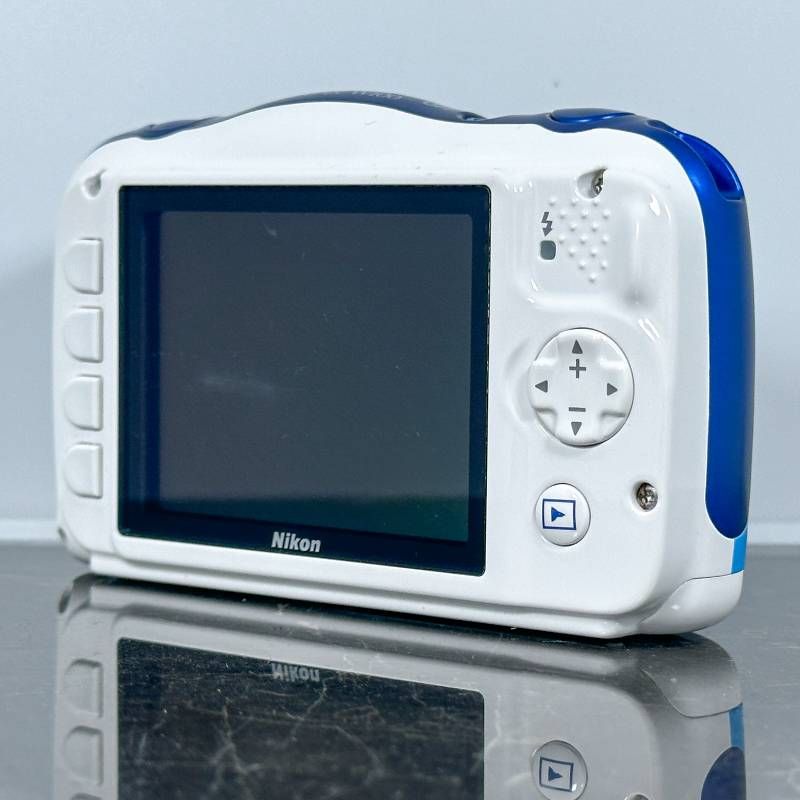 美品】Nikon COOLPIX W100 マリン 防水10m 耐衝撃 タフカメラ 1317万