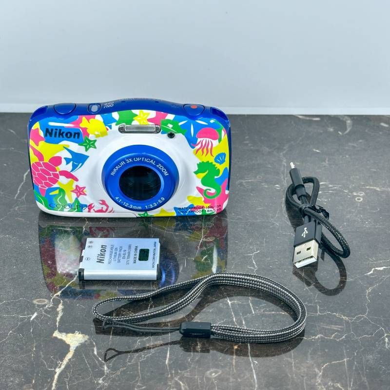美品】Nikon COOLPIX W100 マリン 防水10m 耐衝撃 タフカメラ 1317万
