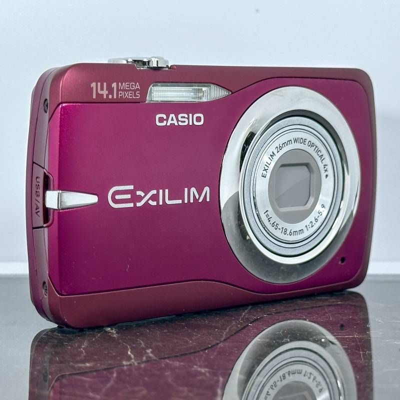 CASIO EXILIM EX-Z550 レッド 1410万画素 光学4倍ズーム 手ブレ補正 HD